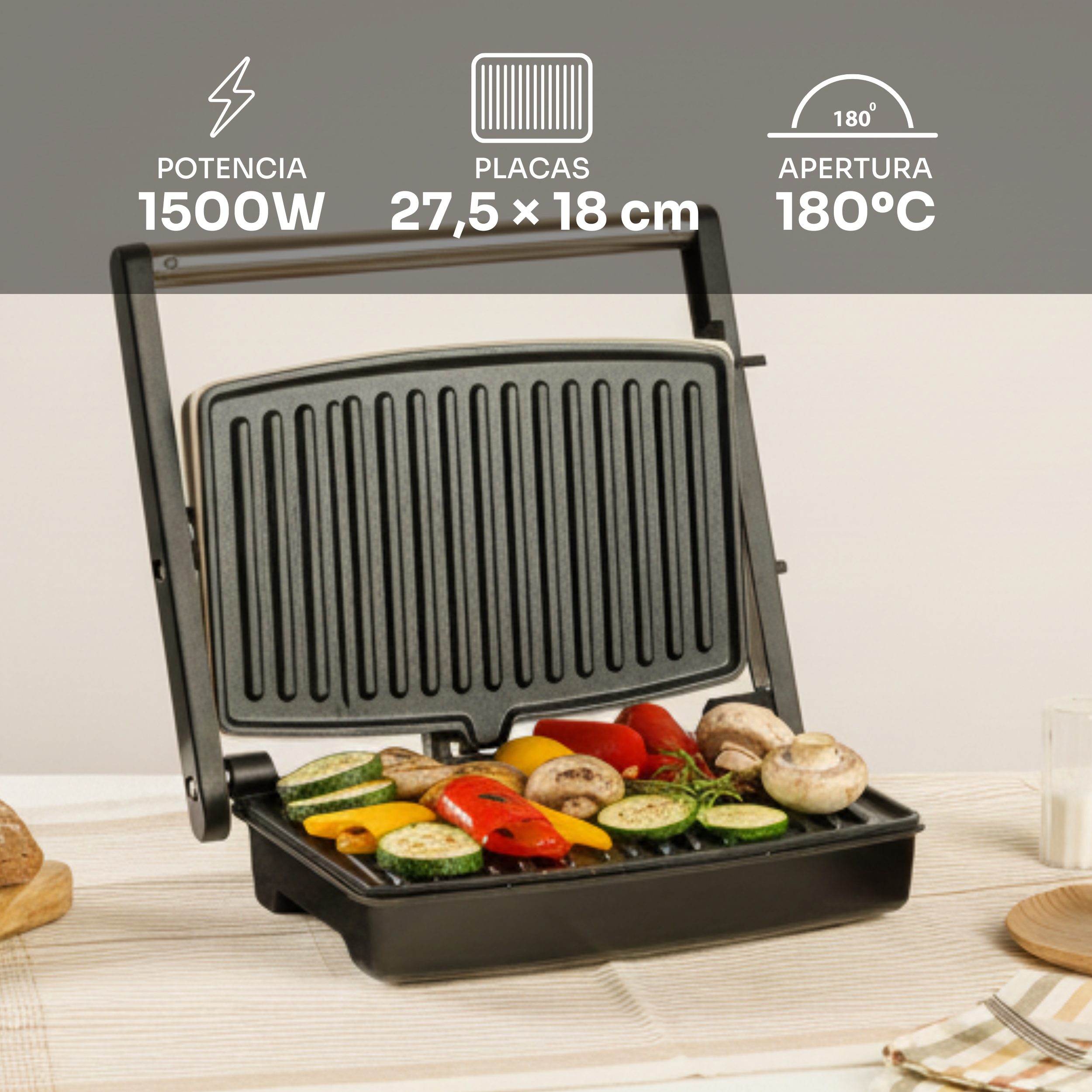 Una griglia a contatto aperta con verdure grigliate come zucchine, peperoni e funghi.