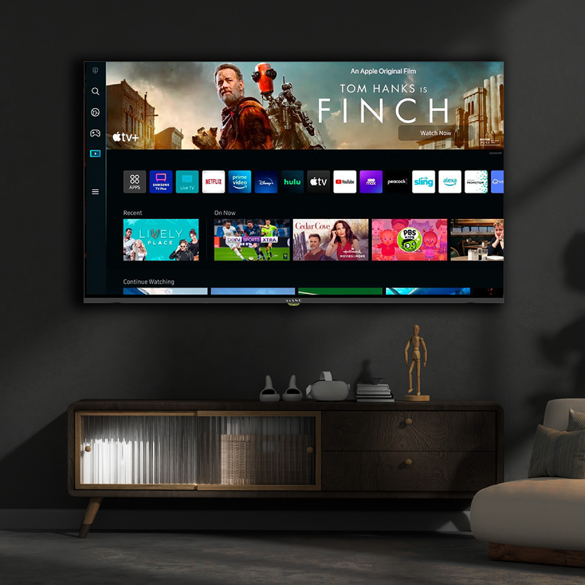 Telewizor smart wyświetla ekran główny z ikonami filmów i aplikacji.