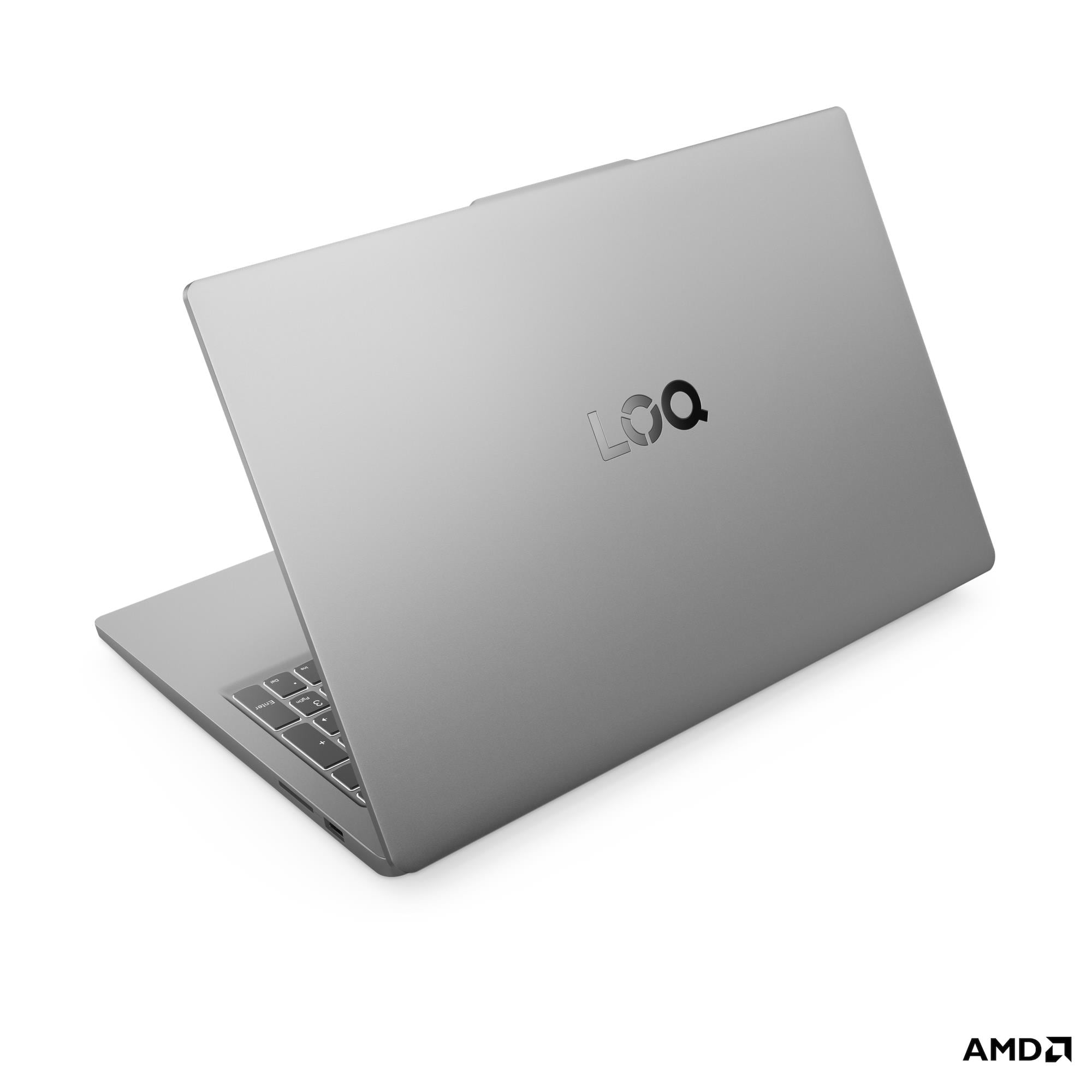 Un laptop argentato con il logo LOQ sul coperchio.