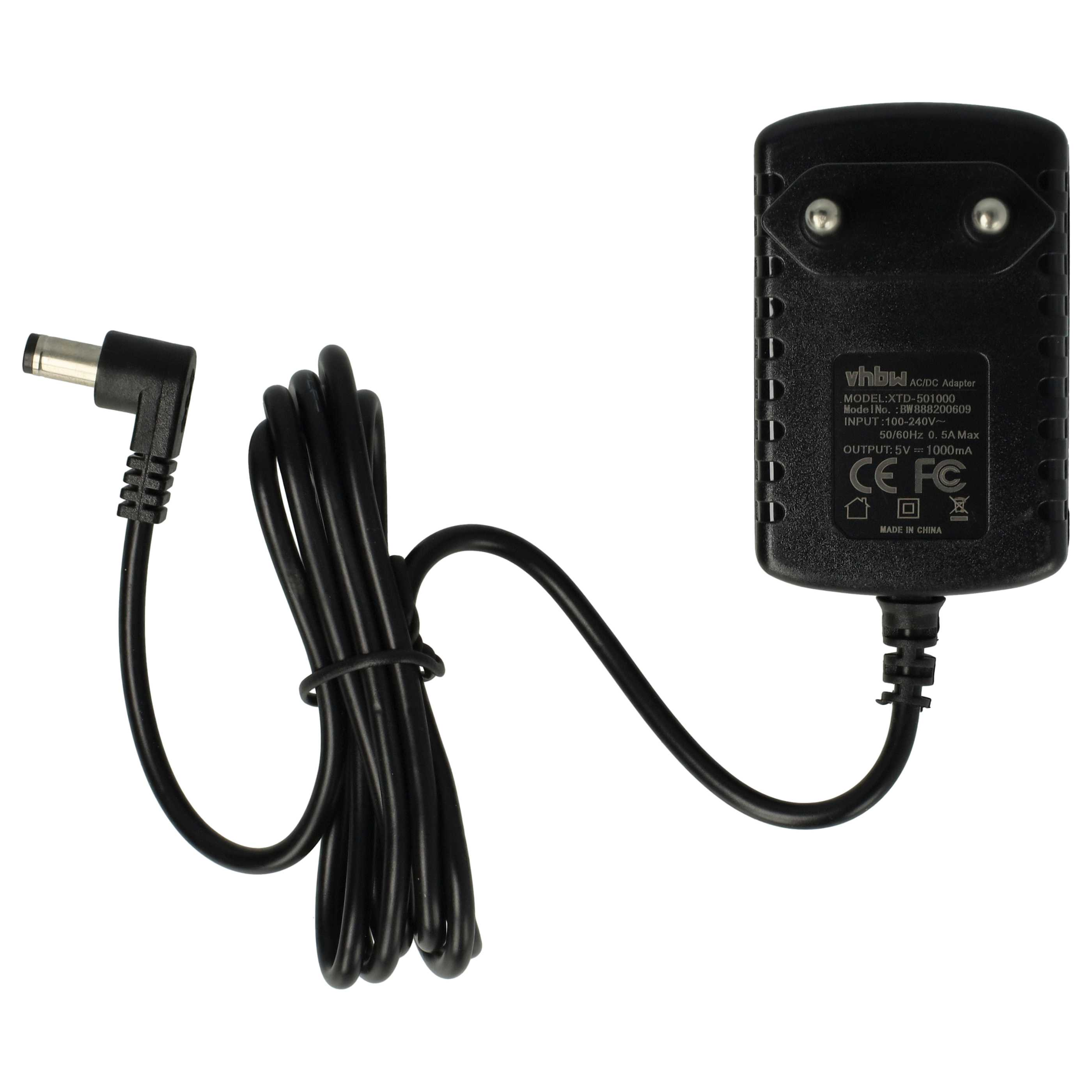 Schwarzer Netzadapter mit Kabel und Stecker. Beschriftung auf der Rückseite.