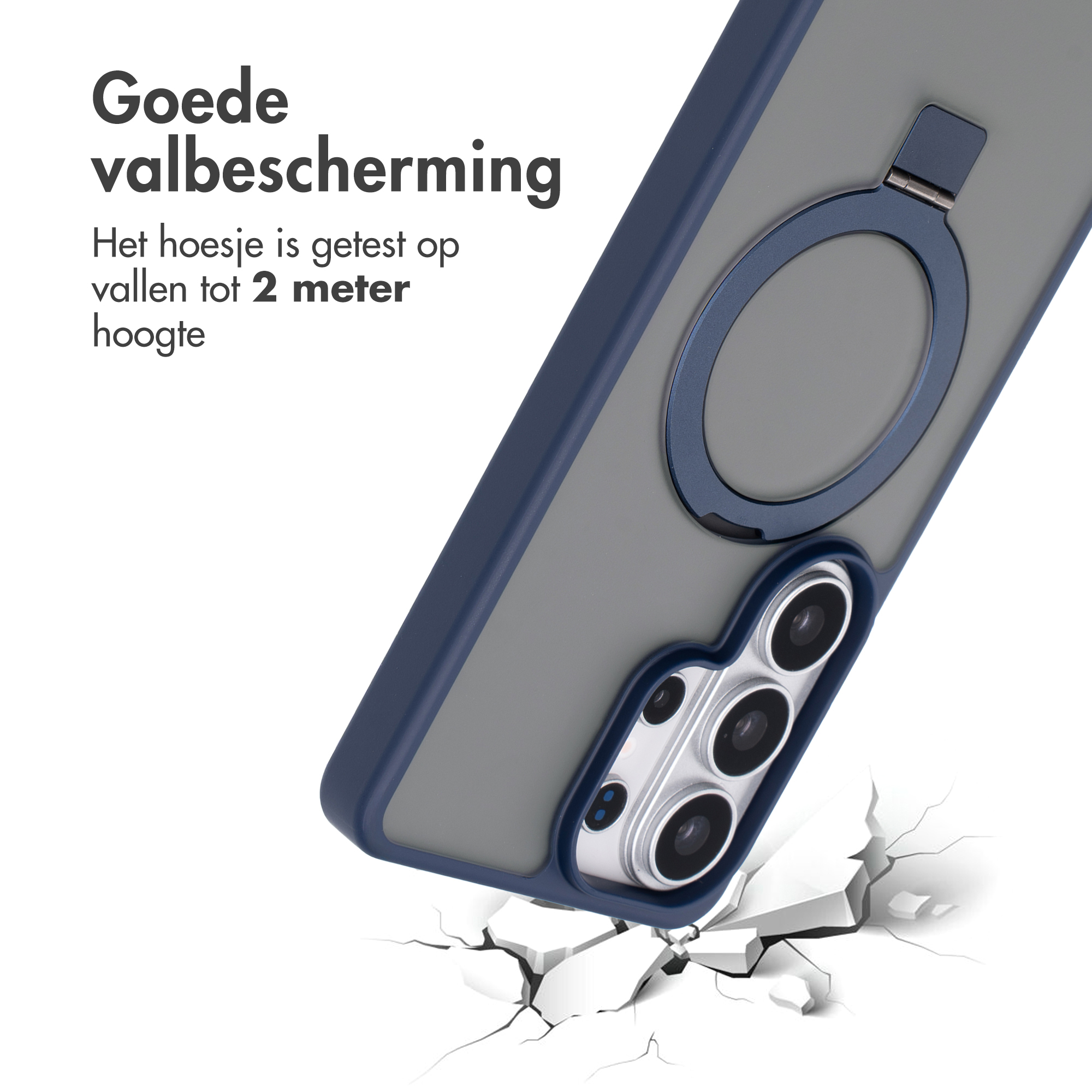Grijze telefoonhoes met blauwe rand en ring, breekt door witte vloer.