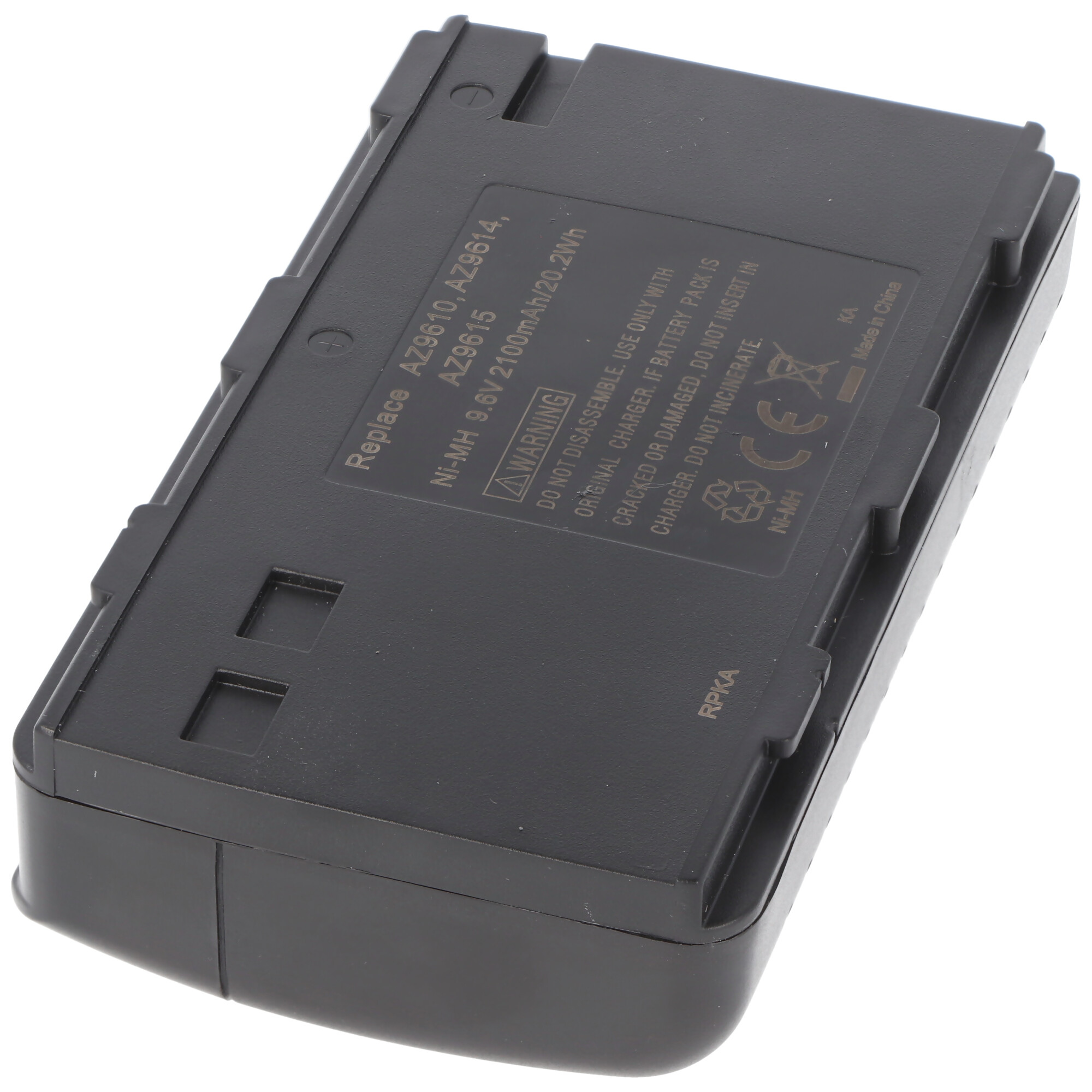 Schwarzer Ni-MH Akku, 9,6V, 2100mAh, mit Warnhinweisen und CE-Zeichen.