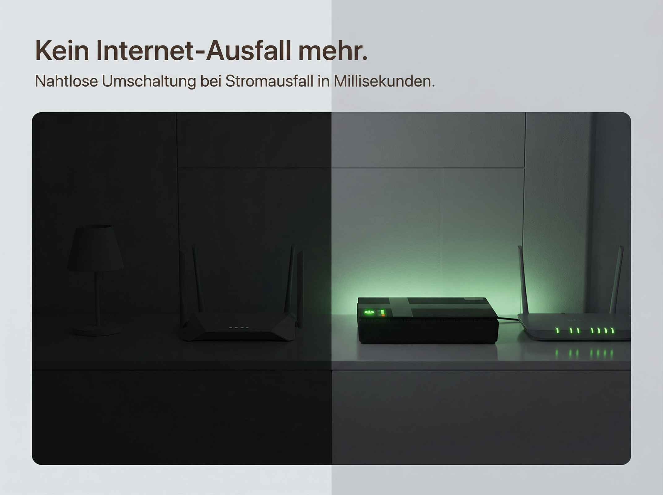 Router und Netzteil mit grünen Lichtern auf einem Regal. Links ein dunkler Bereich.