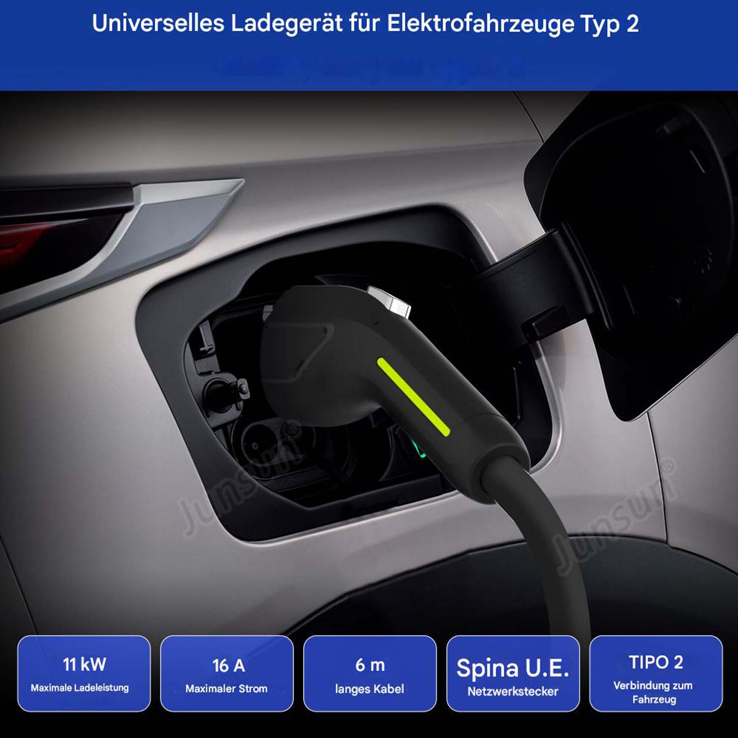 Ein Ladekabel wird in ein Elektroauto gesteckt. Daten: 11 kW, 16 A, 6 m.