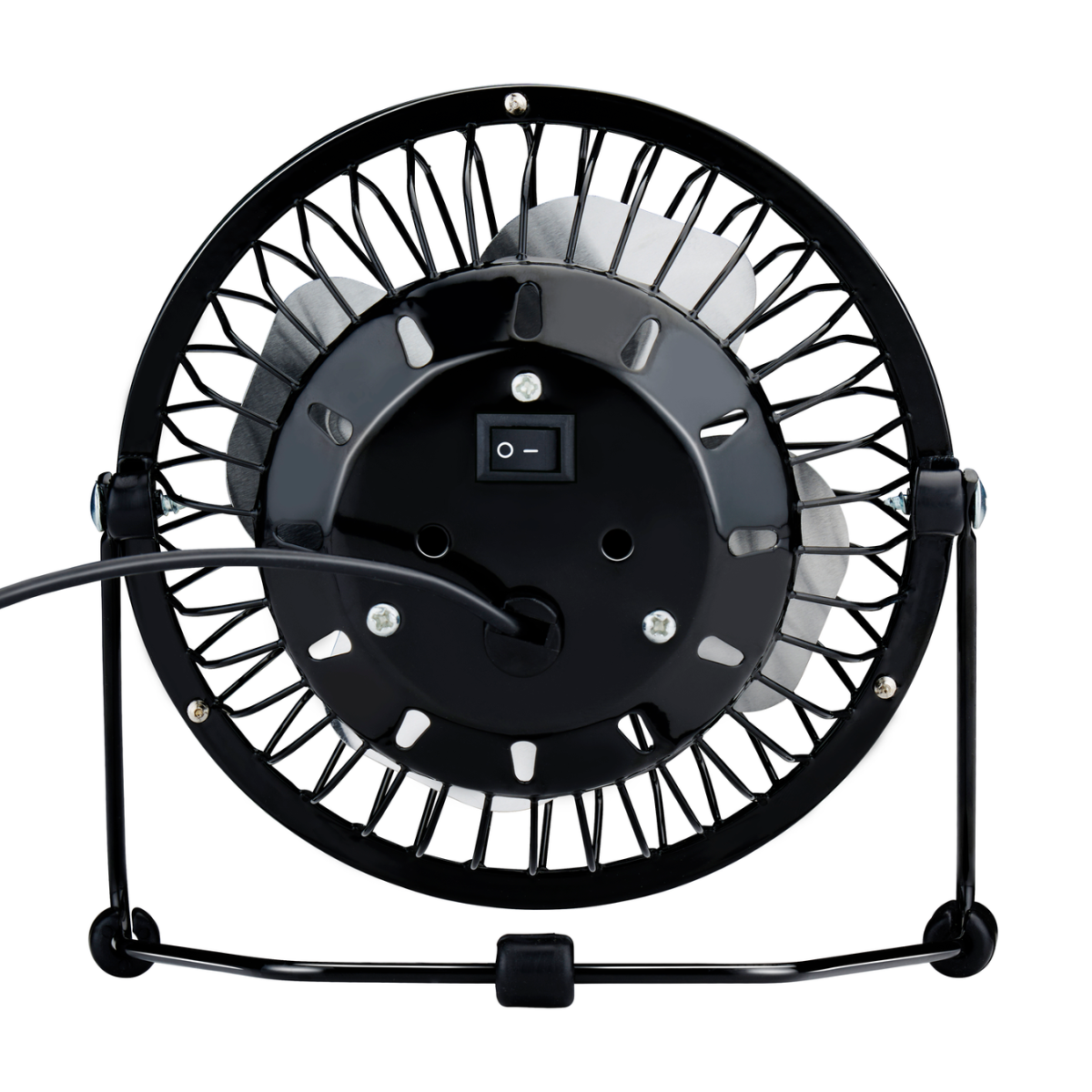 Achterkant van een kleine zwarte ventilator met schakelaar en metalen rooster.