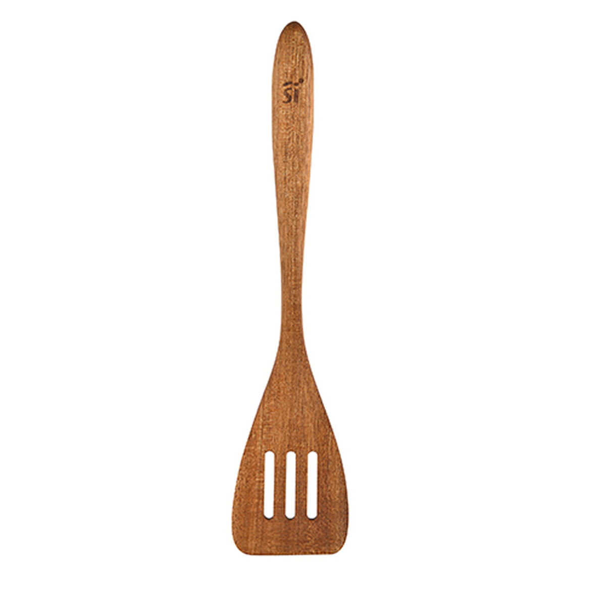 Una espátula ranurada de madera con un logo en el mango.