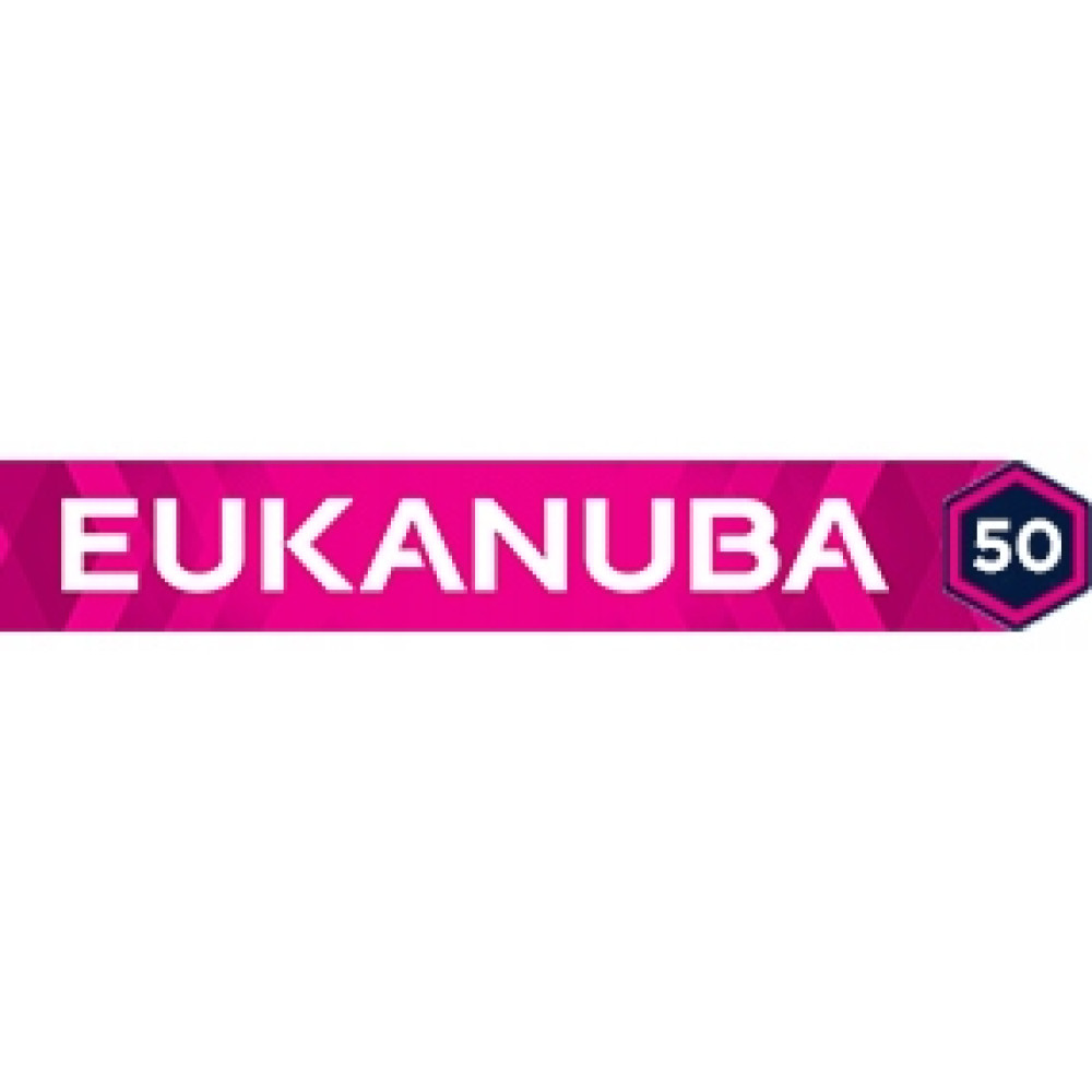 Logo Eukanuba 50 na różowej wstędze z geometrycznymi wzorami.