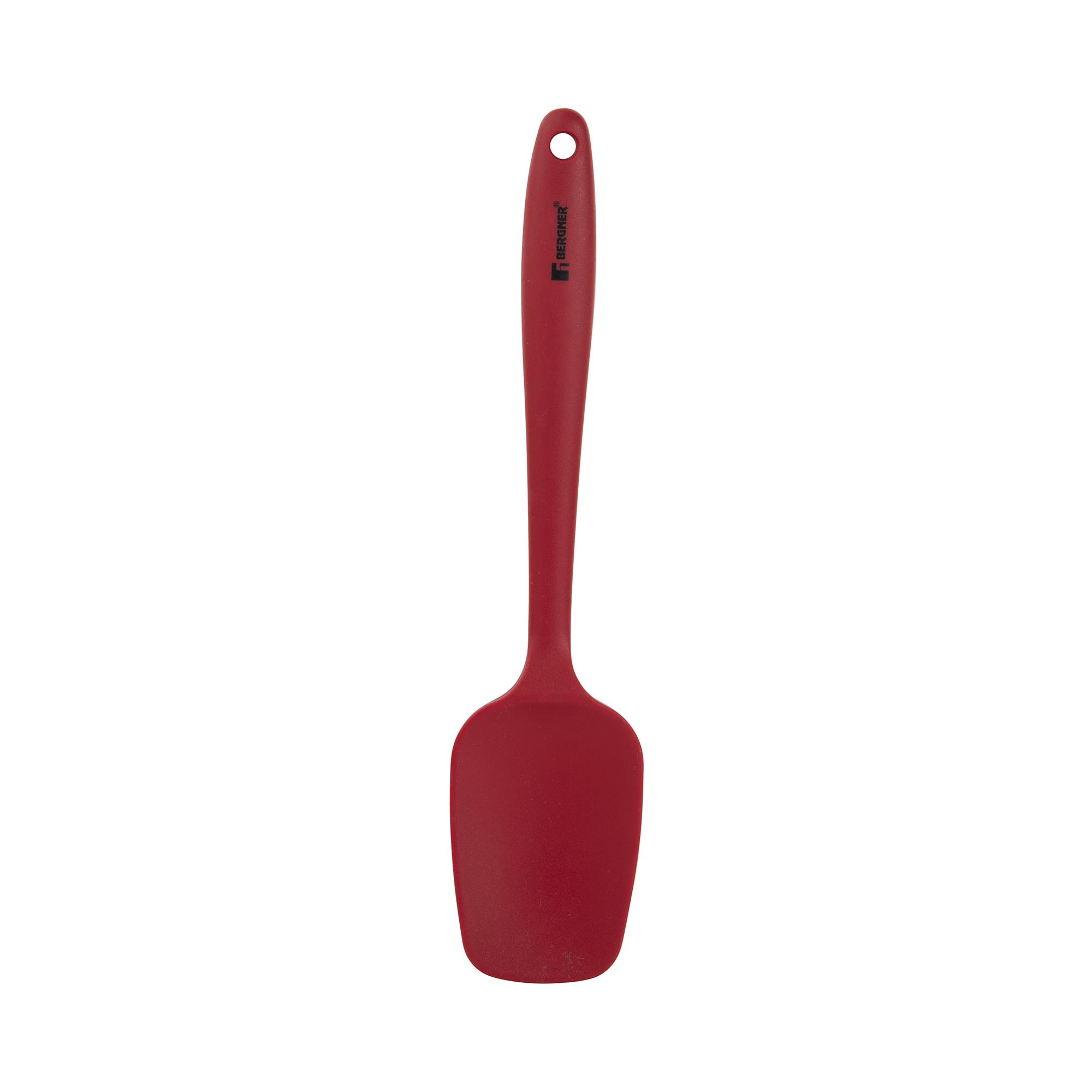 Una espátula roja de silicona con mango largo y cabeza plana sobre fondo blanco.