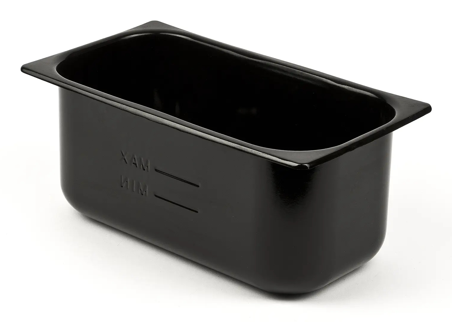 Czarny pojemnik z oznaczeniami max i min po bokach.