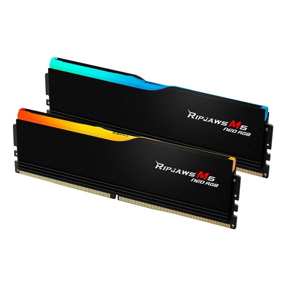 Dwa moduły RAM G.Skill Ripjaws M5 DDR5 z niebieskim i pomarańczowym podświetleniem RGB.
