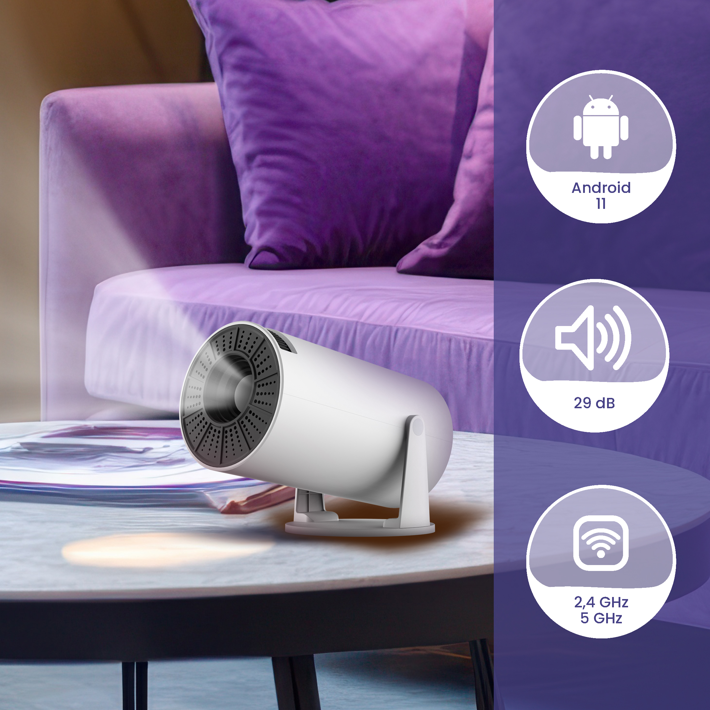 Ein weißer Projektor auf einem Tisch vor einem lila Sofa, mit Symbolen für Android, dB und WLAN.