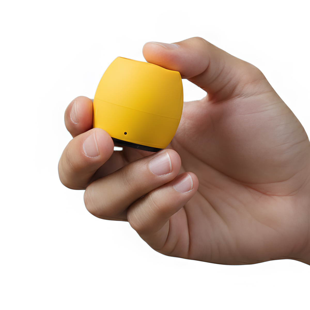 Una mano tiene un piccolo oggetto giallo a forma di barile con base nera.