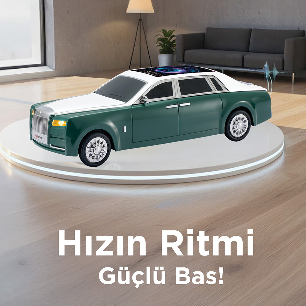 Yeşil ve beyaz model araba yuvarlak bir platformda sergileniyor.