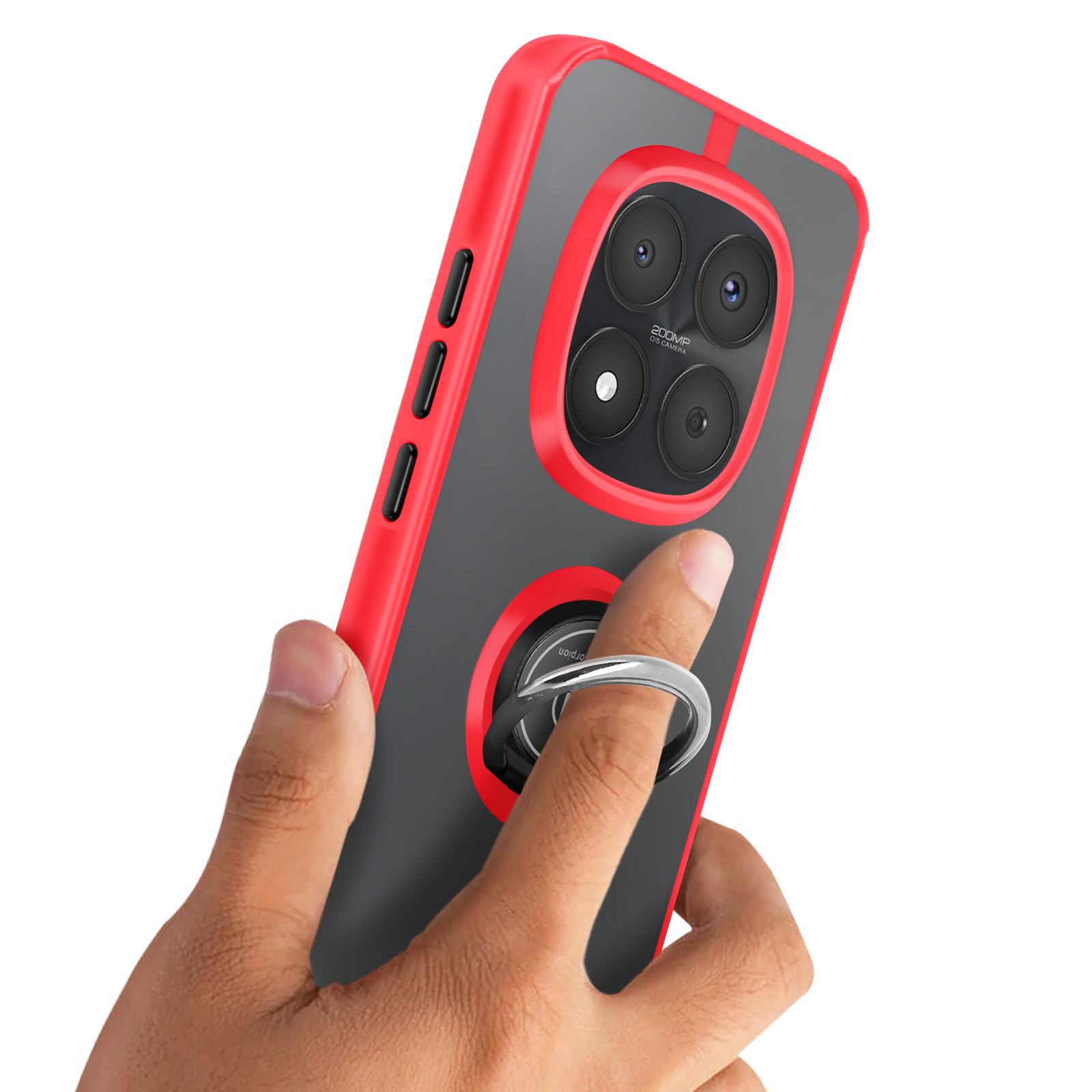 Mano sujetando teléfono con funda roja y cuatro cámaras. Soporte de anillo en dedo.