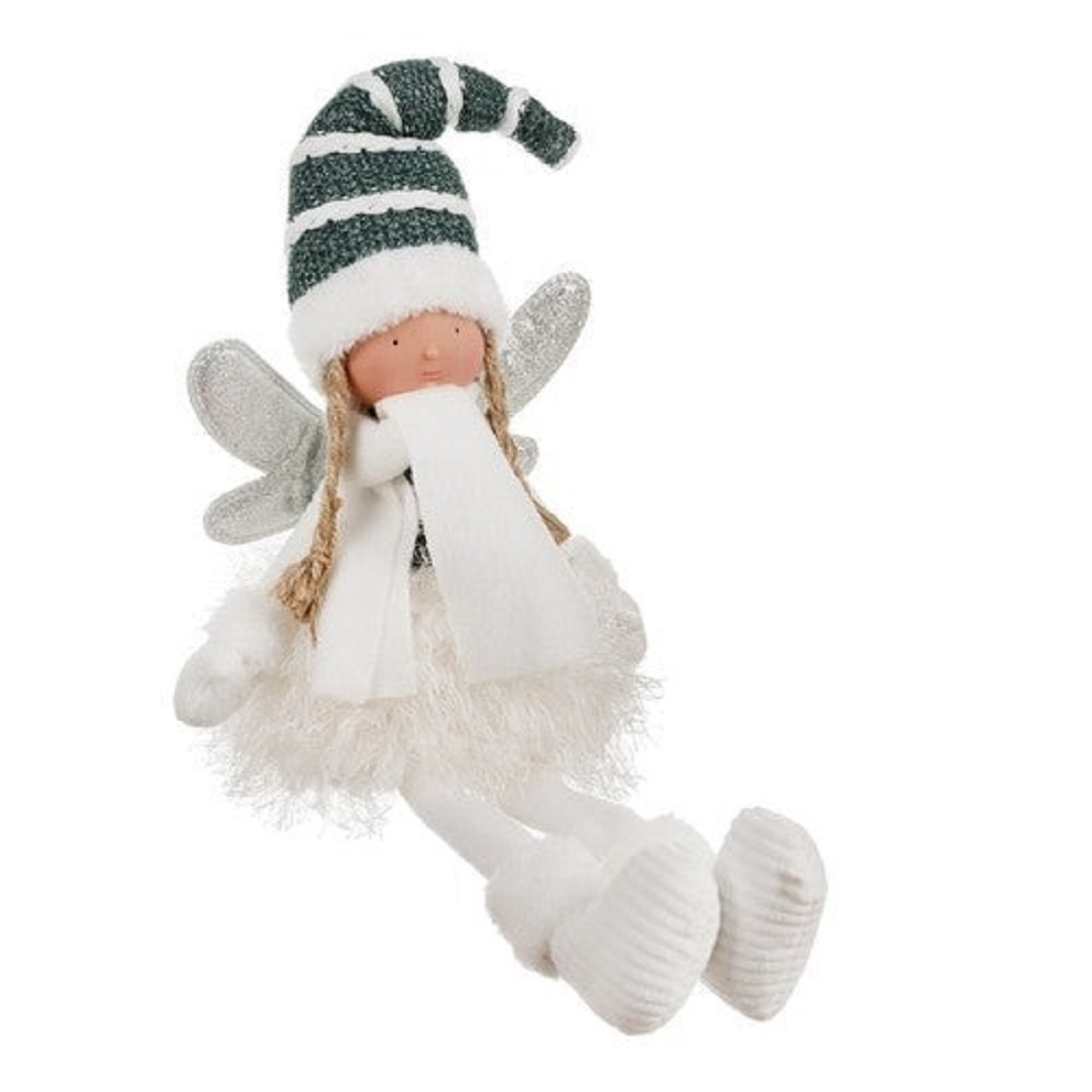 Muñeco de peluche con gorro, bufanda, alas y ribete de piel a rayas.