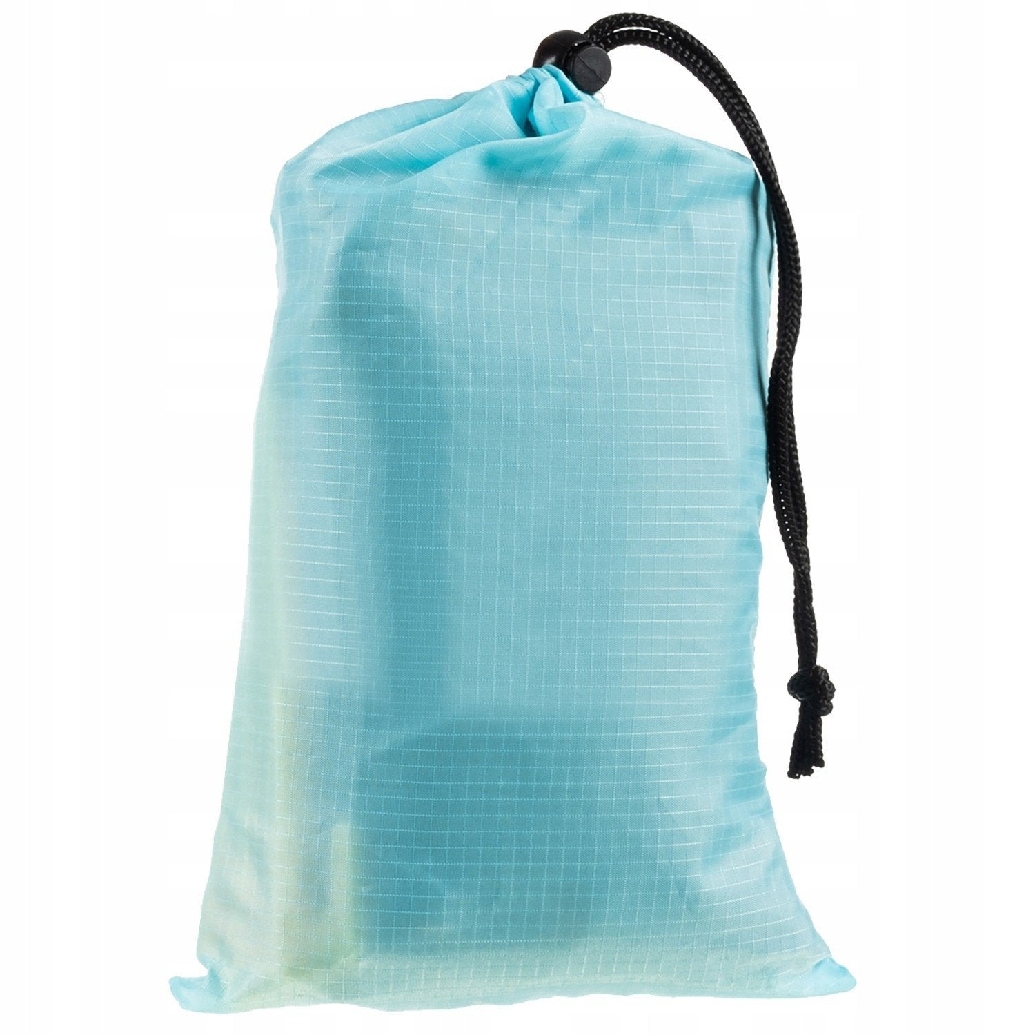 Una bolsa azul claro con cordón, de pie.