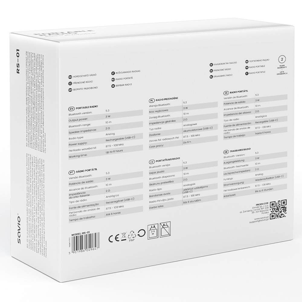 Opakowanie radia przenośnego z danymi technicznymi w wielu językach.