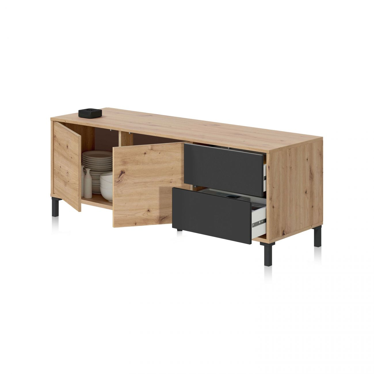 Aparador de madera con compartimentos abiertos y cajones, con vajilla y objetos.