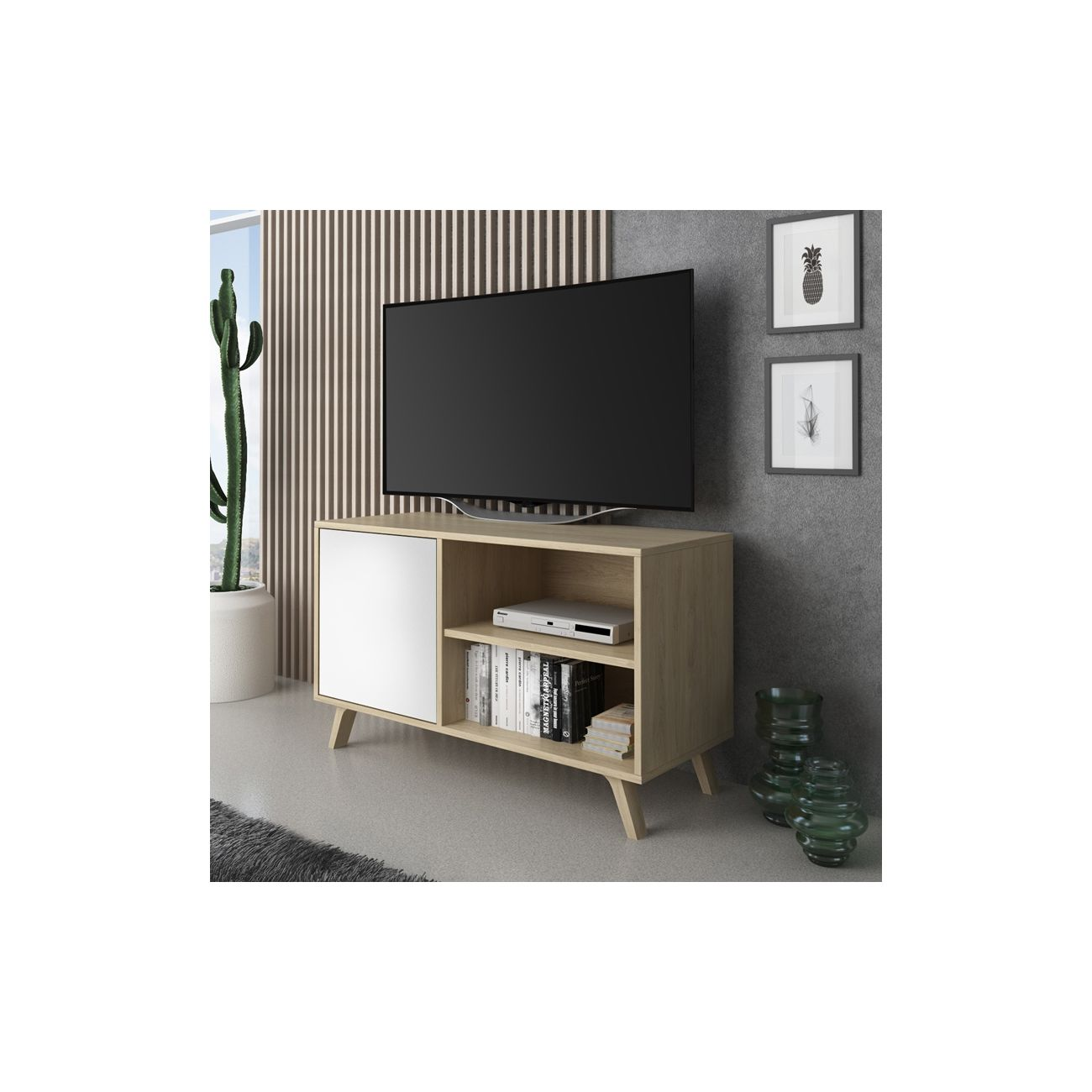Un mueble de TV de madera con puerta blanca, TV, libros y dos jarrones verdes.