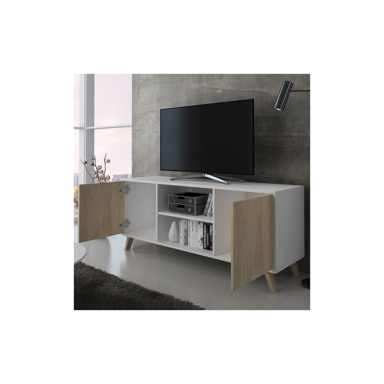 Consola multimedia blanca con puertas de madera abiertas, TV y libros.