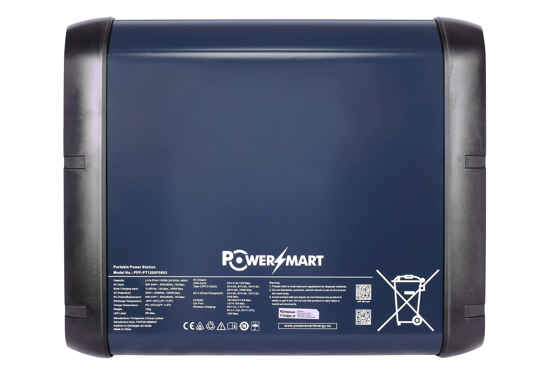 Ein blaues Powerstation-Gerät mit technischen Daten und Warnhinweisen.
