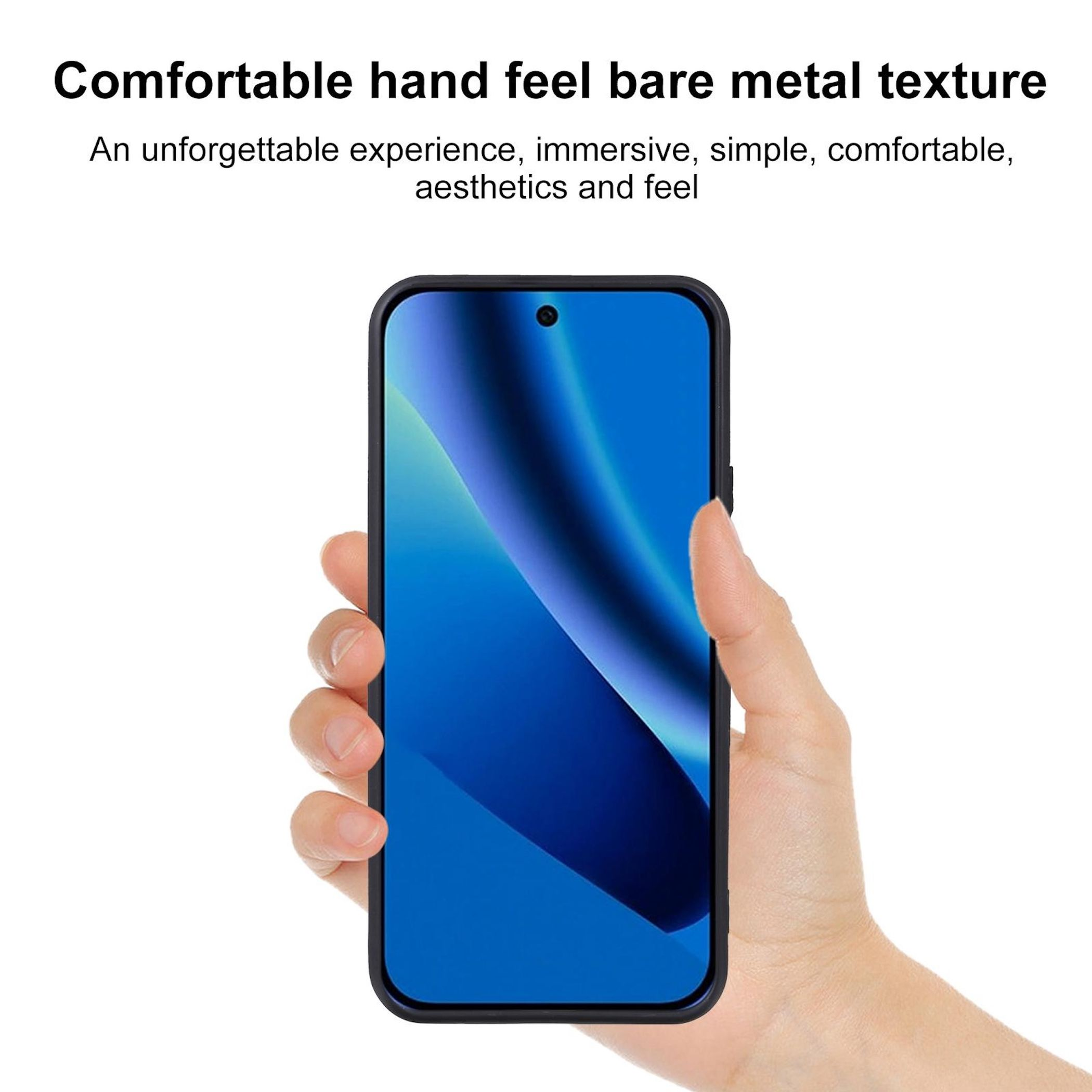 Eine Hand hält ein Smartphone mit blauem Hintergrund.