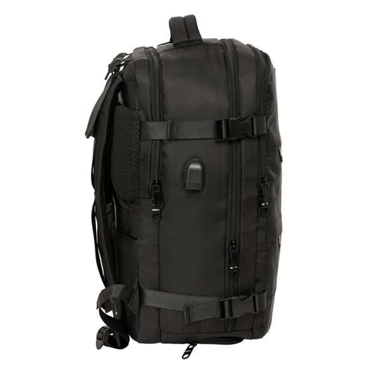 Schwarzer Rucksack mit mehreren Reißverschlüssen, Schnallen und Seitentaschen.