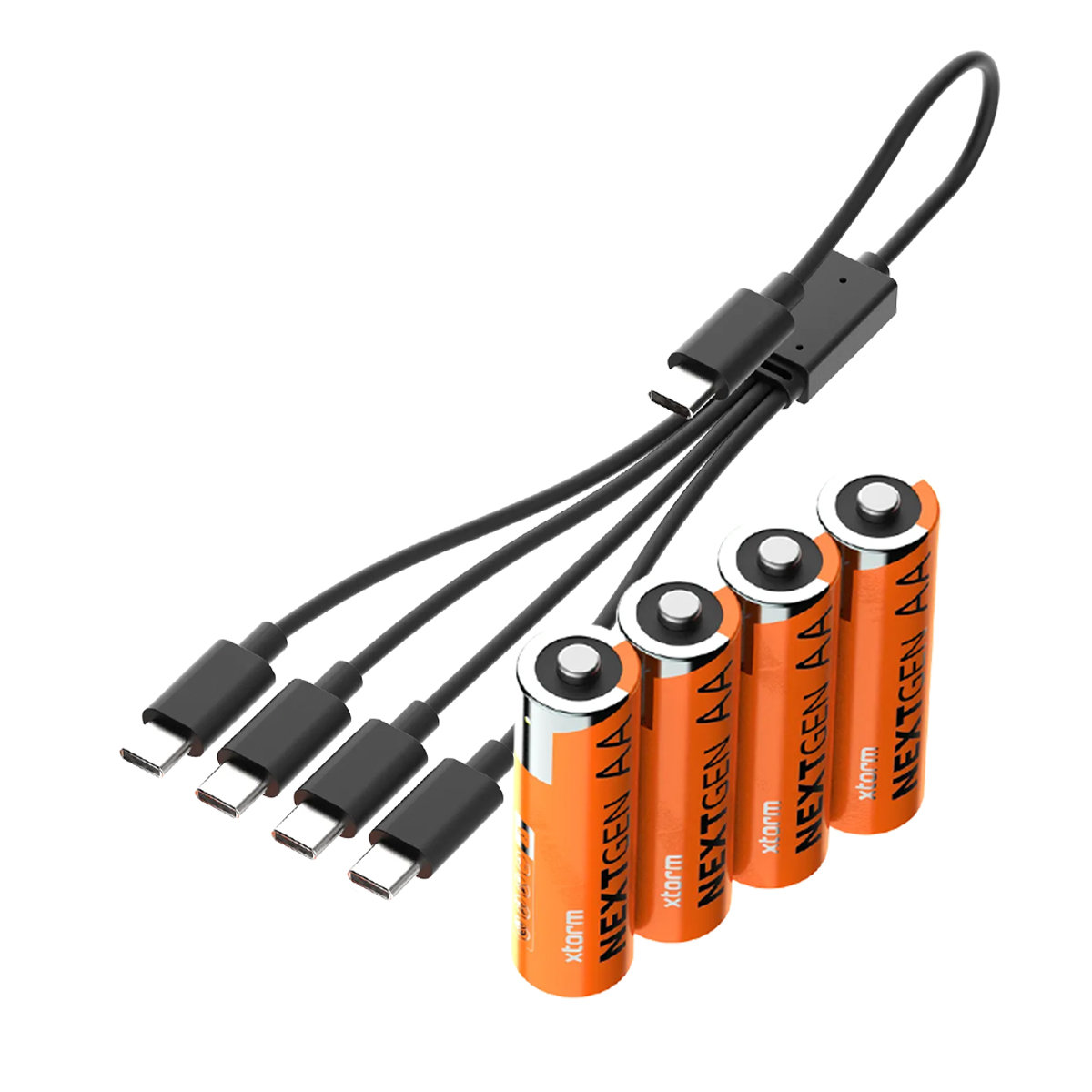 Quattro batterie AA arancioni con cavo di ricarica USB-C su sfondo bianco.