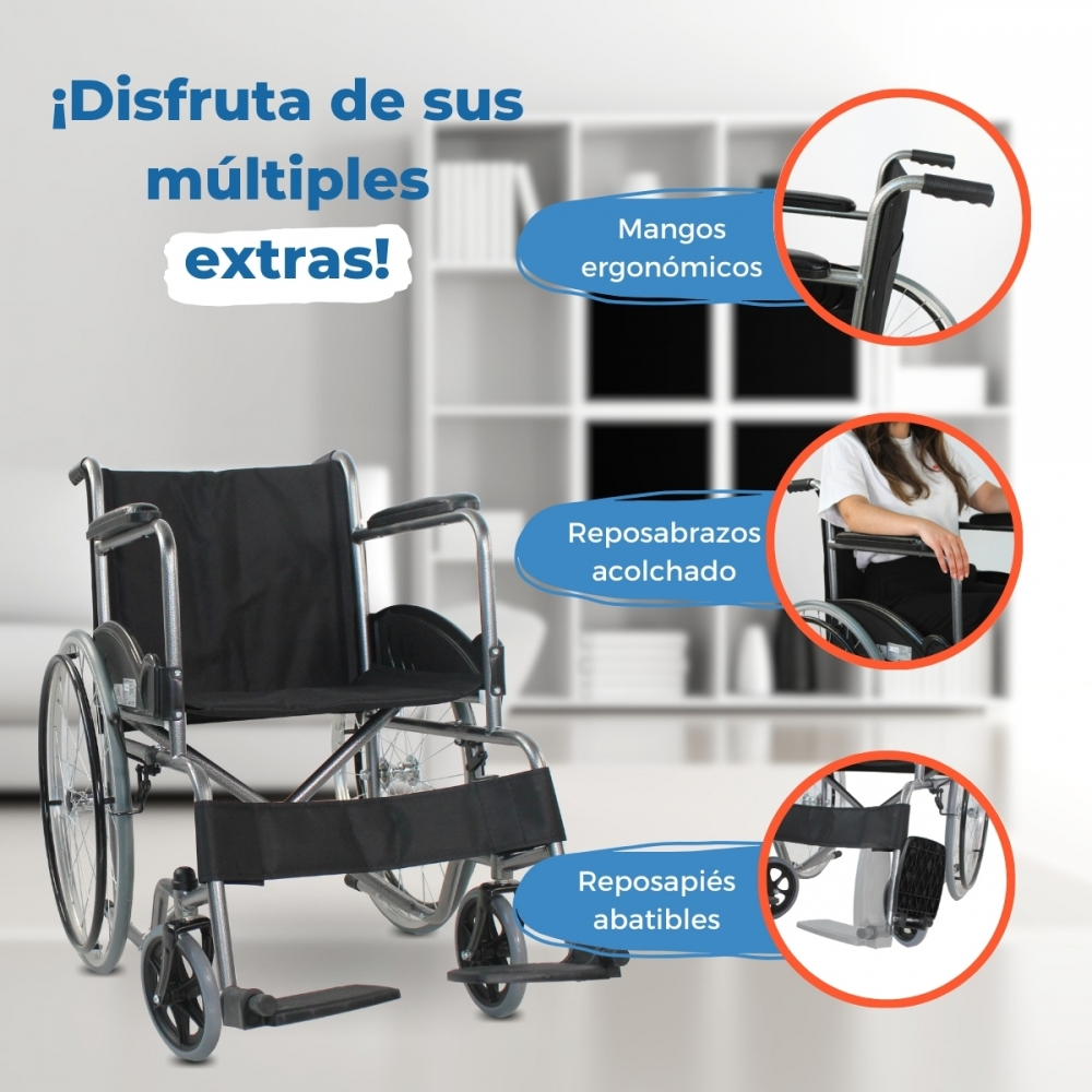 Una silla de ruedas con reposabrazos acolchados, mangos ergonómicos y reposapiés abatibles.