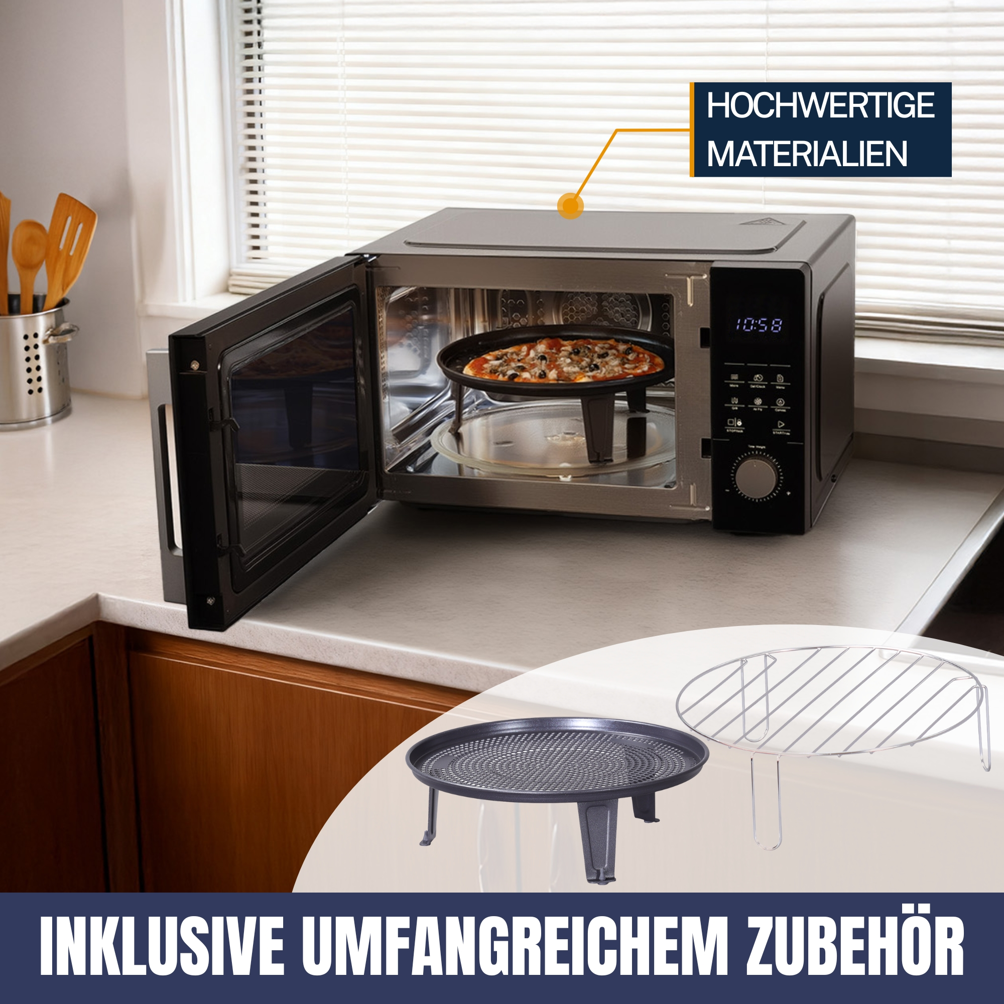 Offene Mikrowelle mit Pizza und Zubehörteilen.