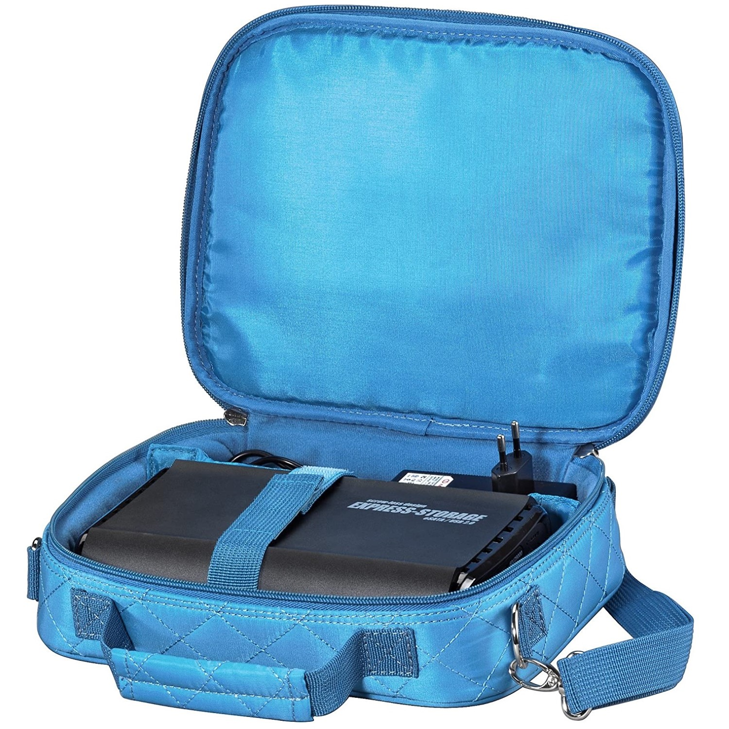Blaue Tasche mit schwarzer Festplatte und Netzteil.