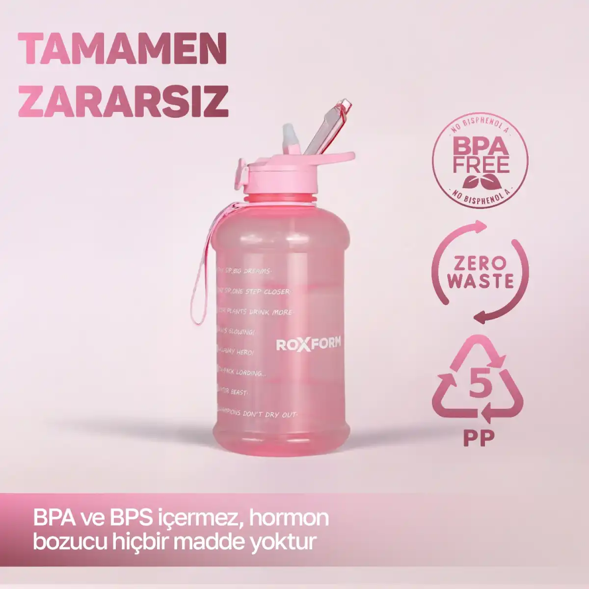 Zaman işaretleri ve BPA içermez logosu olan pembe su şişesi.