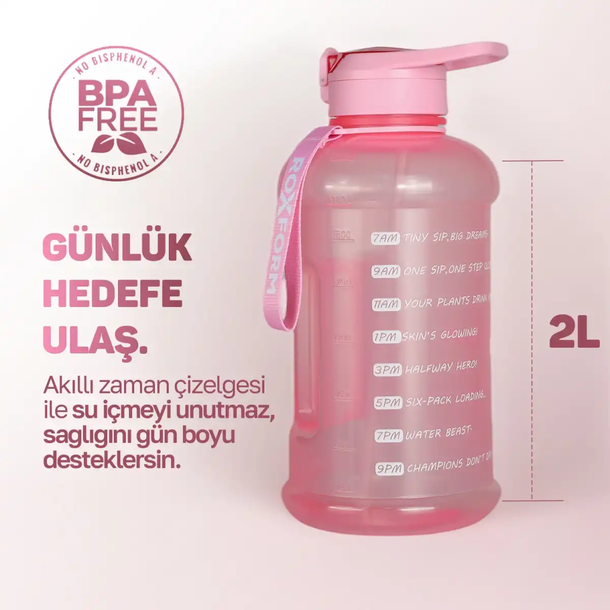 Zaman işaretleri ve BPA içermez etiketi olan pembe 2 litrelik su şişesi.