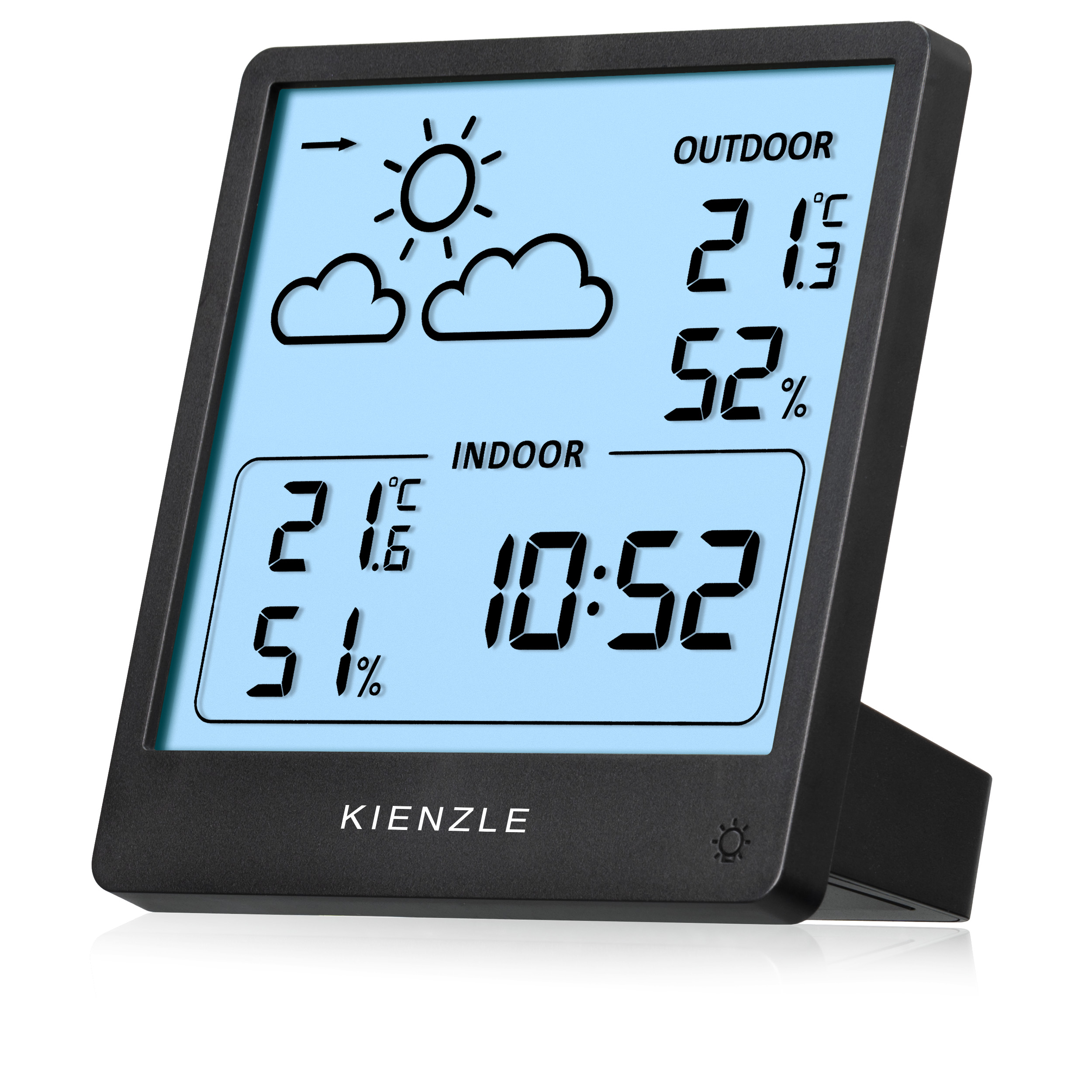 Un termómetro digital negro muestra temperatura interior/exterior, humedad y hora. Iconos del tiempo.