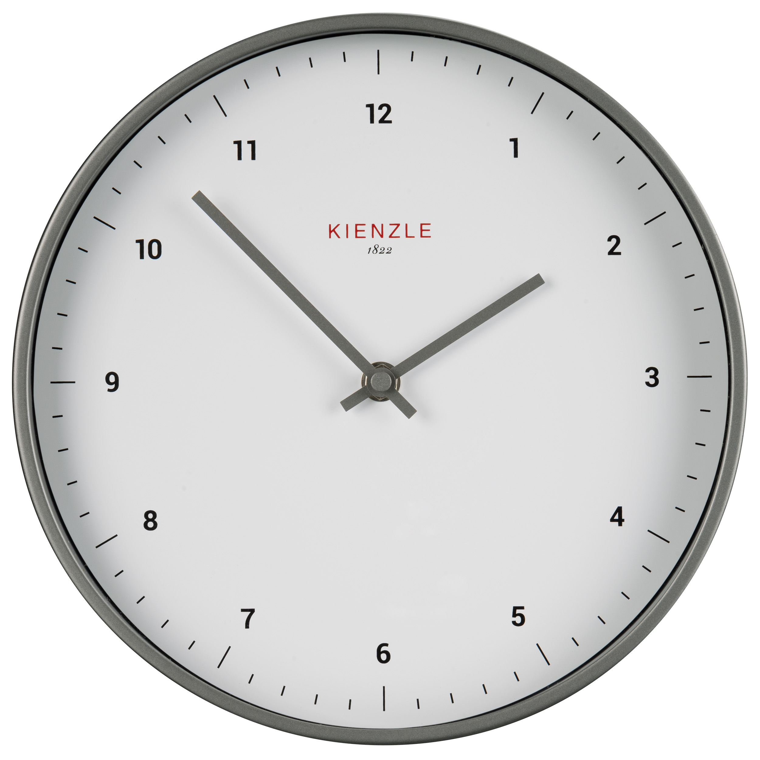 Un orologio da parete bianco con lancette grigie e cornice metallica.