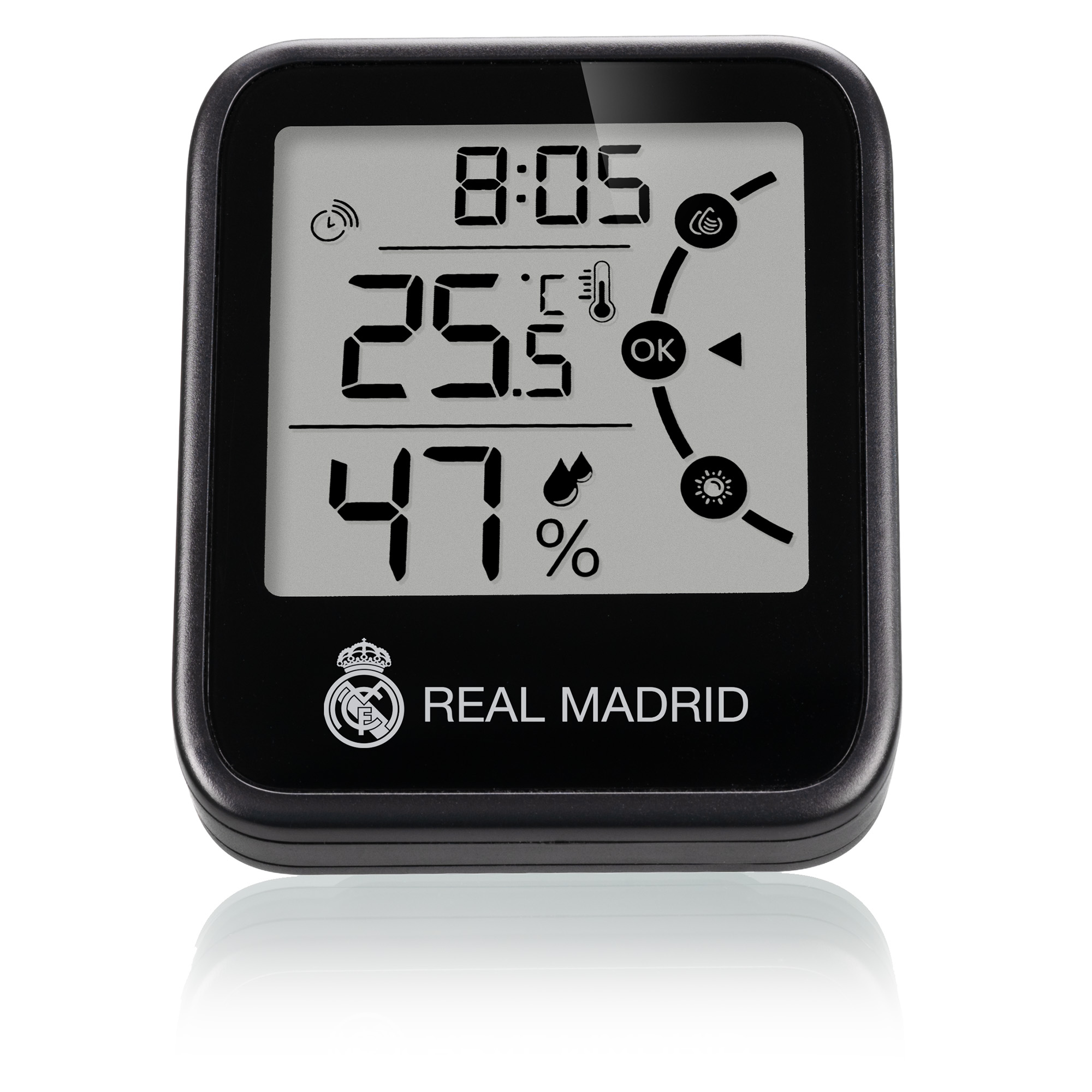 Pantalla digital con hora, temp 25.5°C, humedad 47% y logo del Real Madrid.