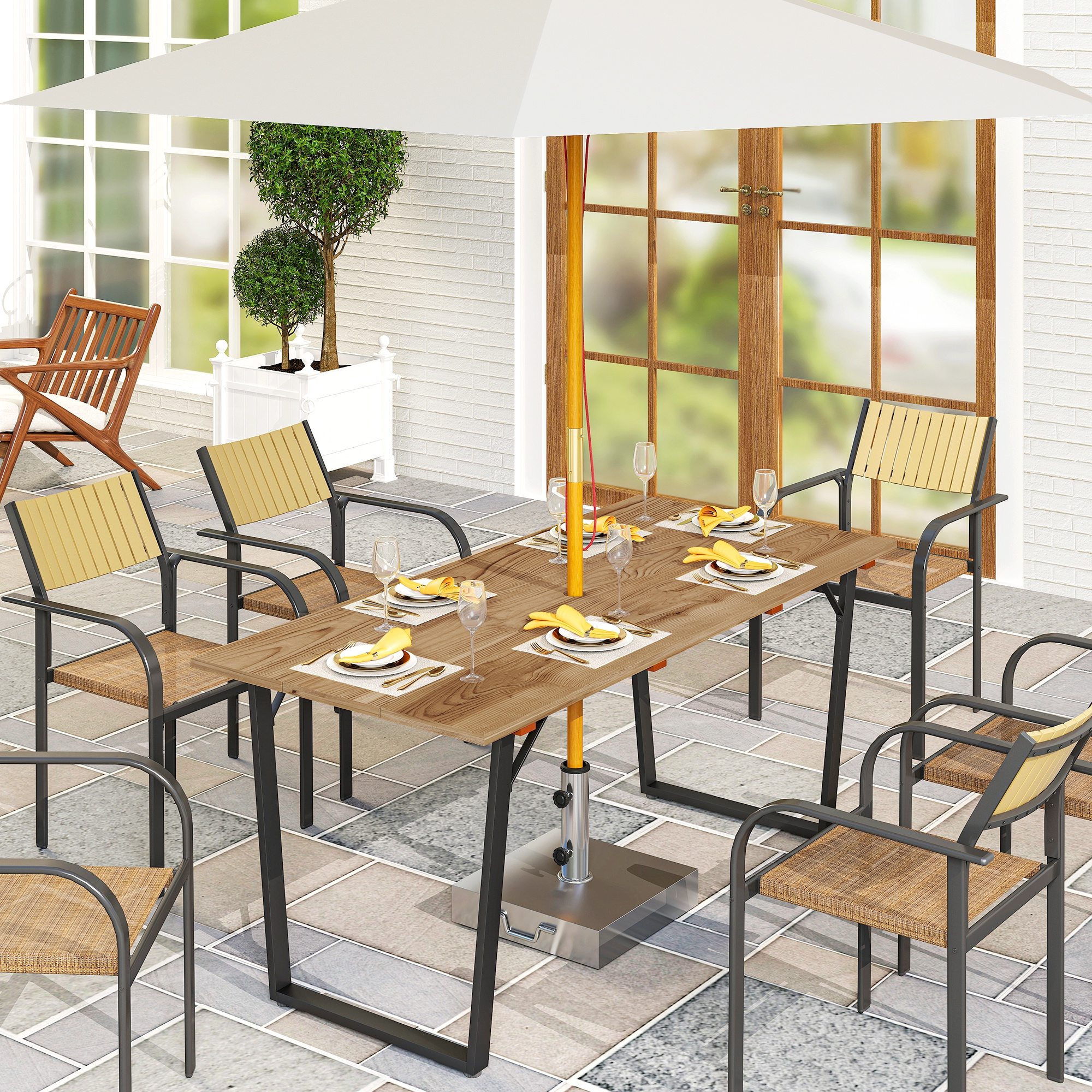 Un set da pranzo all'aperto con tavolo, sei sedie e ombrellone su un patio piastrellato.