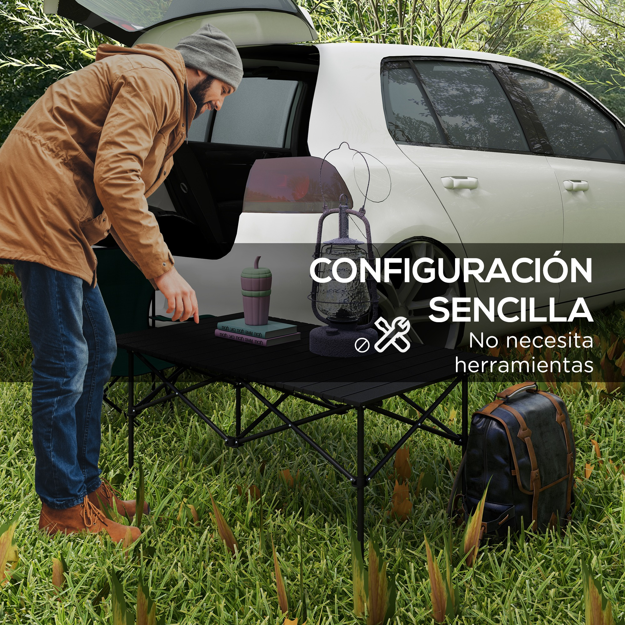 Hombre desempaquetando equipo de camping. Se ven mesa, lámpara, taza y mochila.