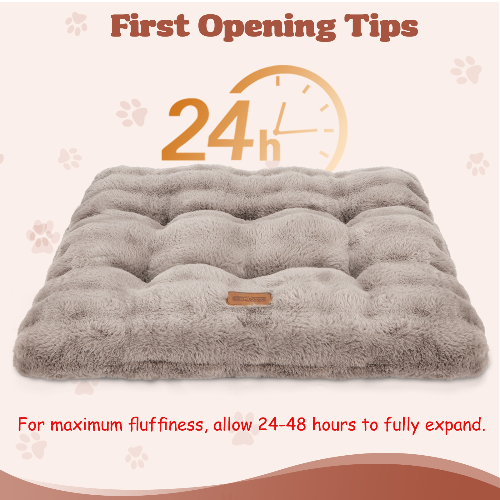 Una cama mullida y gris para mascotas con "24h" y "First Opening Tips".