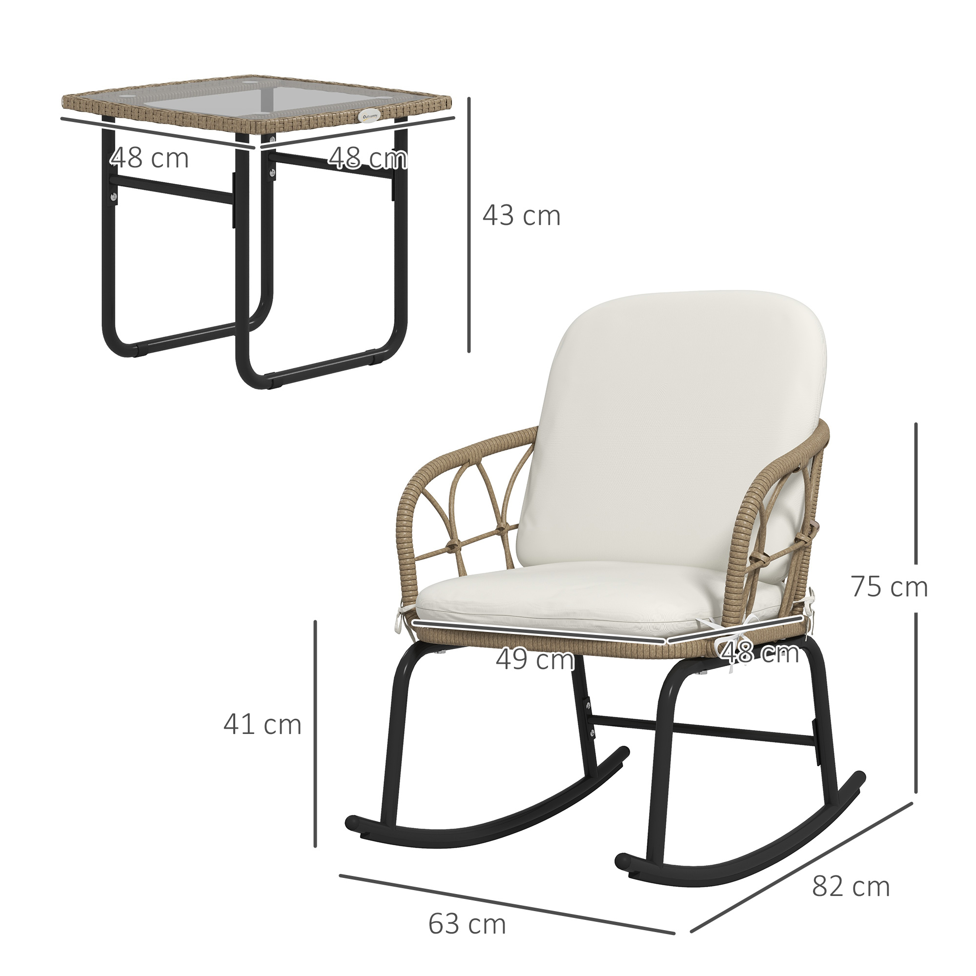 Una silla de ratán con cojines y una mesa auxiliar con tapa de cristal.