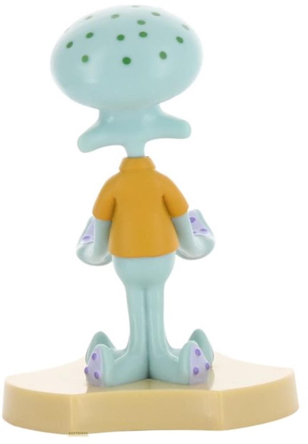 Squidward Figur mit orangefarbenem Hemd und lila Akzenten auf Sandbasis.