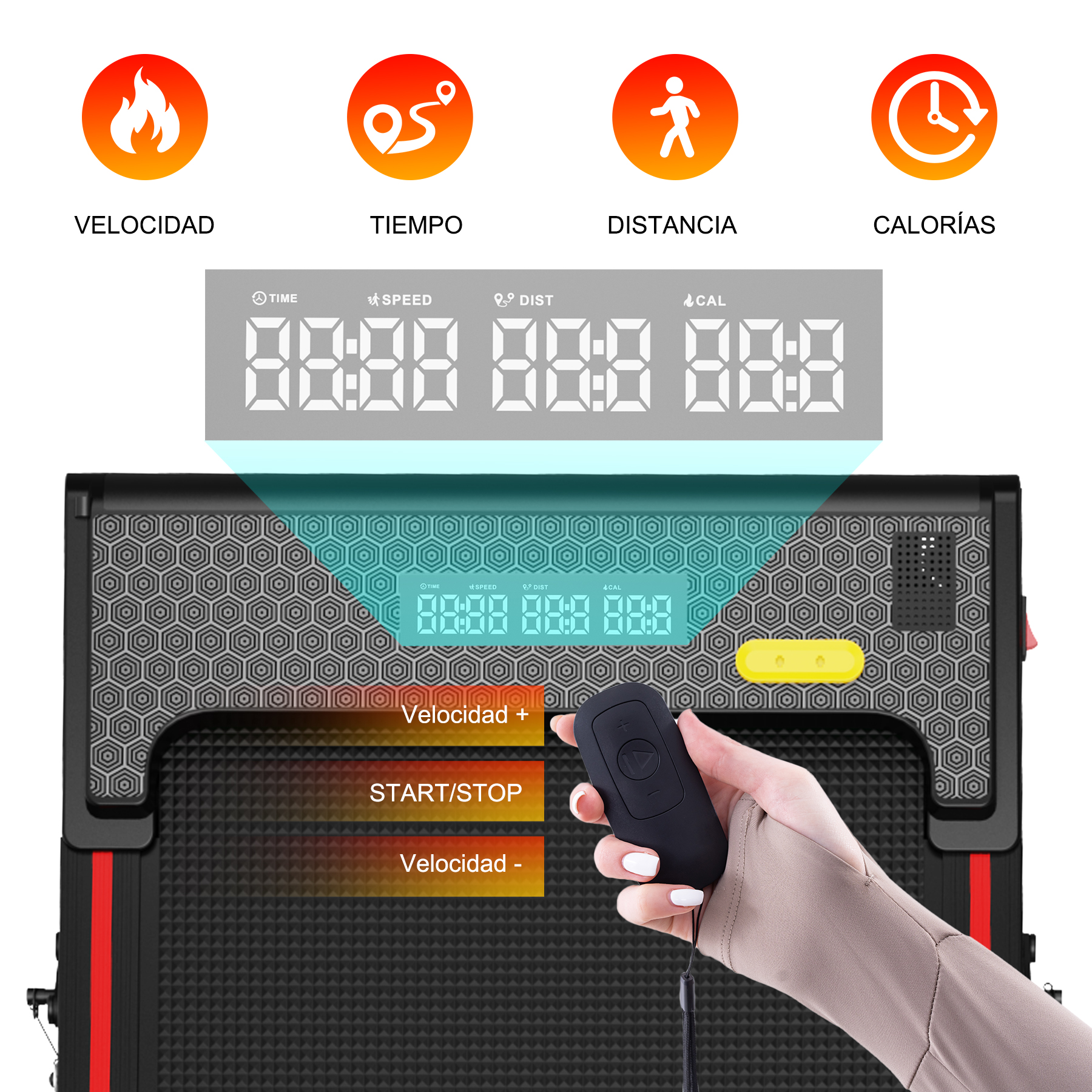 Una mano sostiene un mando a distancia frente a una pantalla de cinta de correr con iconos de velocidad, tiempo, distancia y calorías.