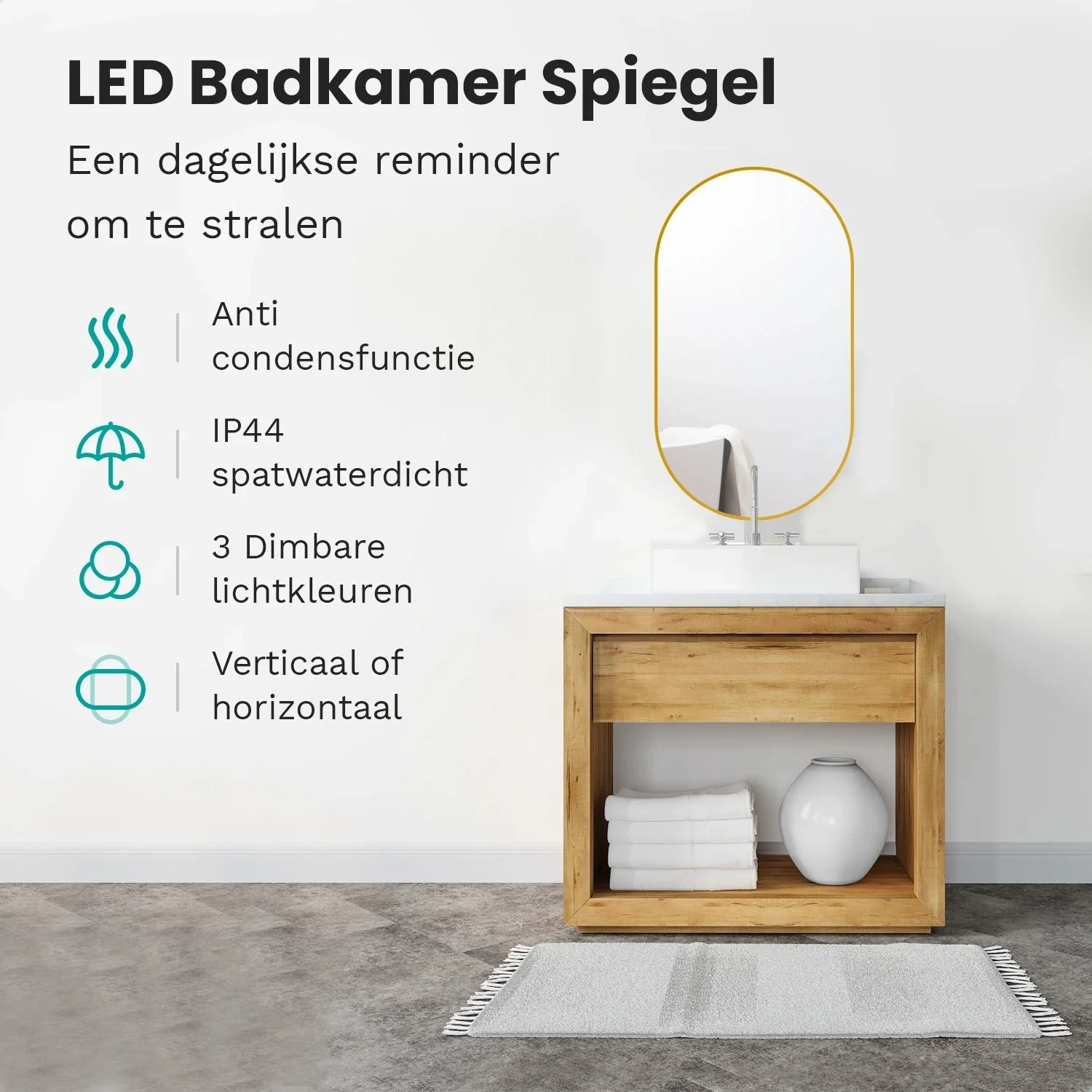 LED badkamerspiegel met gouden frame, houten wastafelmeubel, handdoeken en vaas.