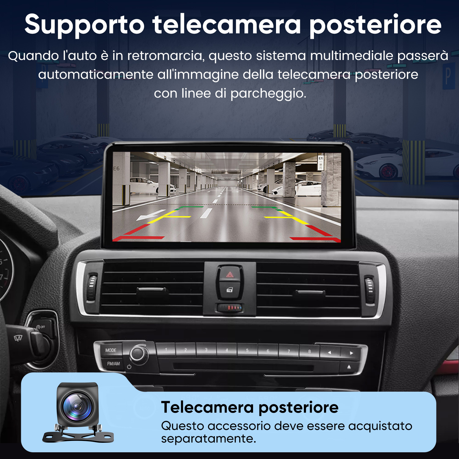 Interno auto con schermo telecamera retromarcia e linee di parcheggio.