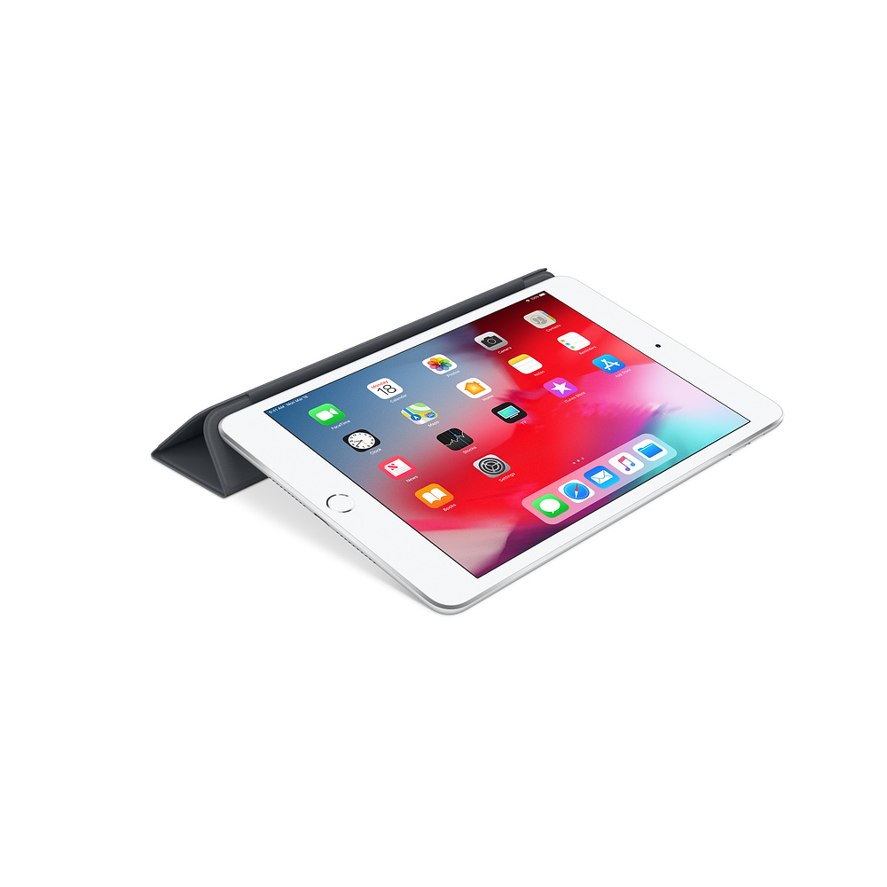 Een witte iPad met een donkere hoes, rustend op een witte ondergrond.