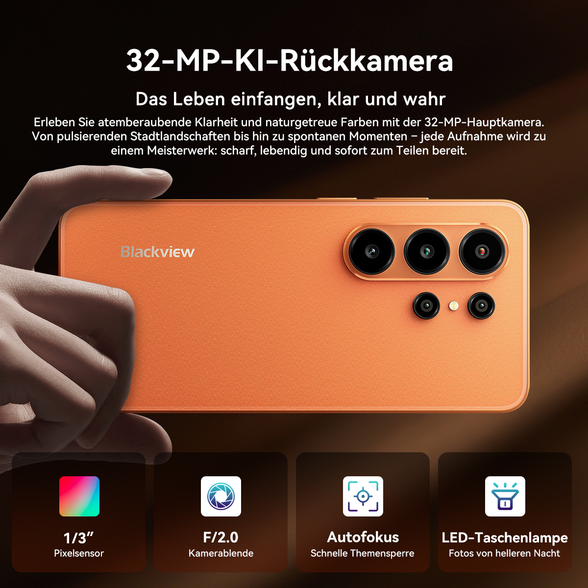 Ein orangefarbenes Smartphone mit drei Kameras und Blitz. Text über 32-MP-Kamera.