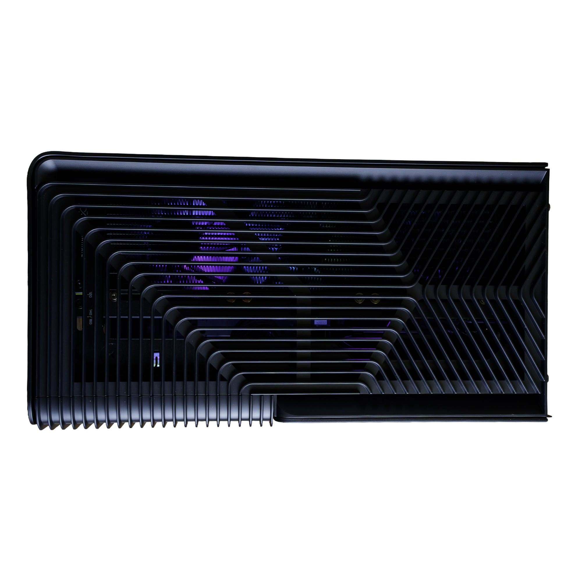 Caja de ordenador negra con ranuras de ventilación y luces púrpuras.