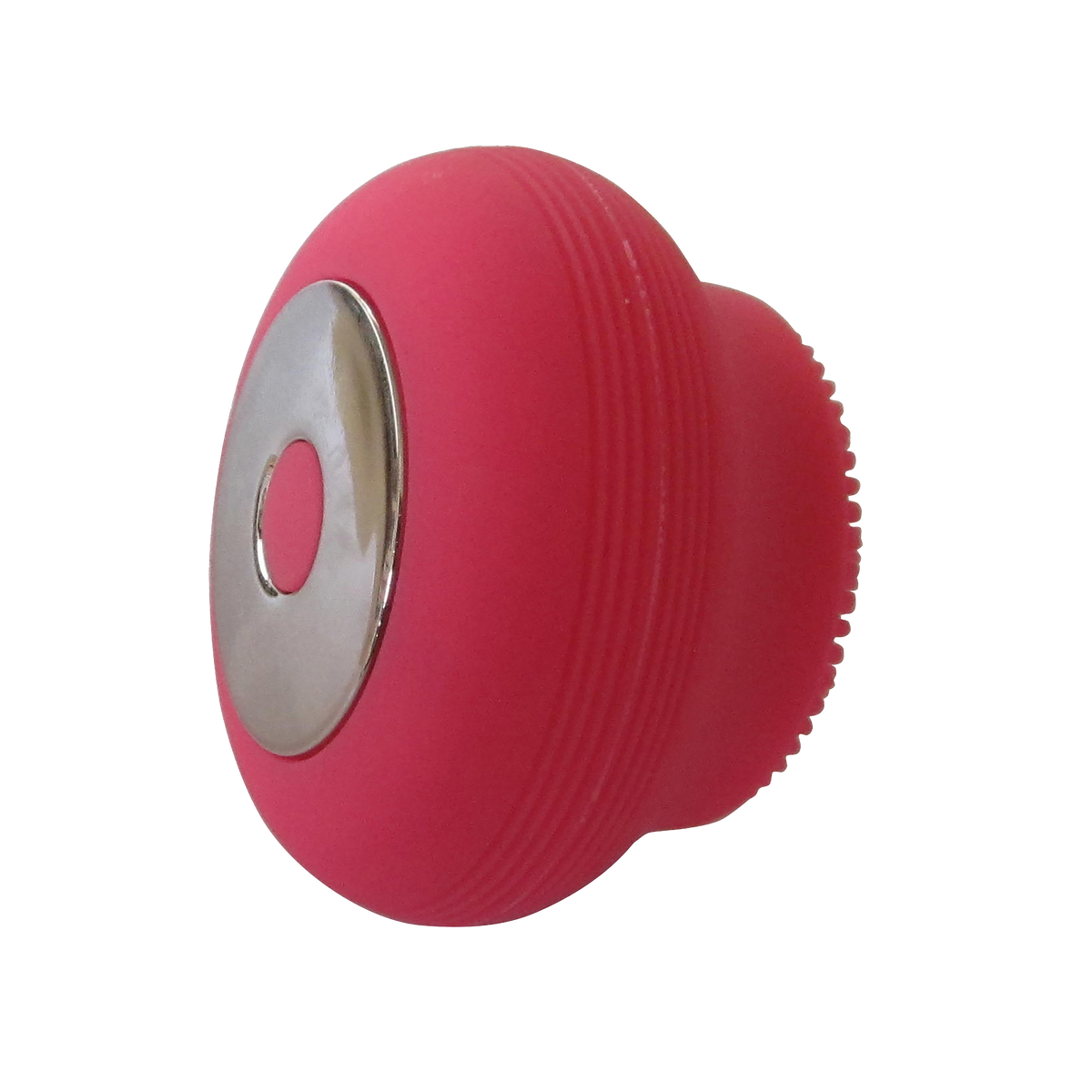 Różowe urządzenie do oczyszczania twarzy ze srebrnym przyciskiem i teksturowaną powierzchnią.