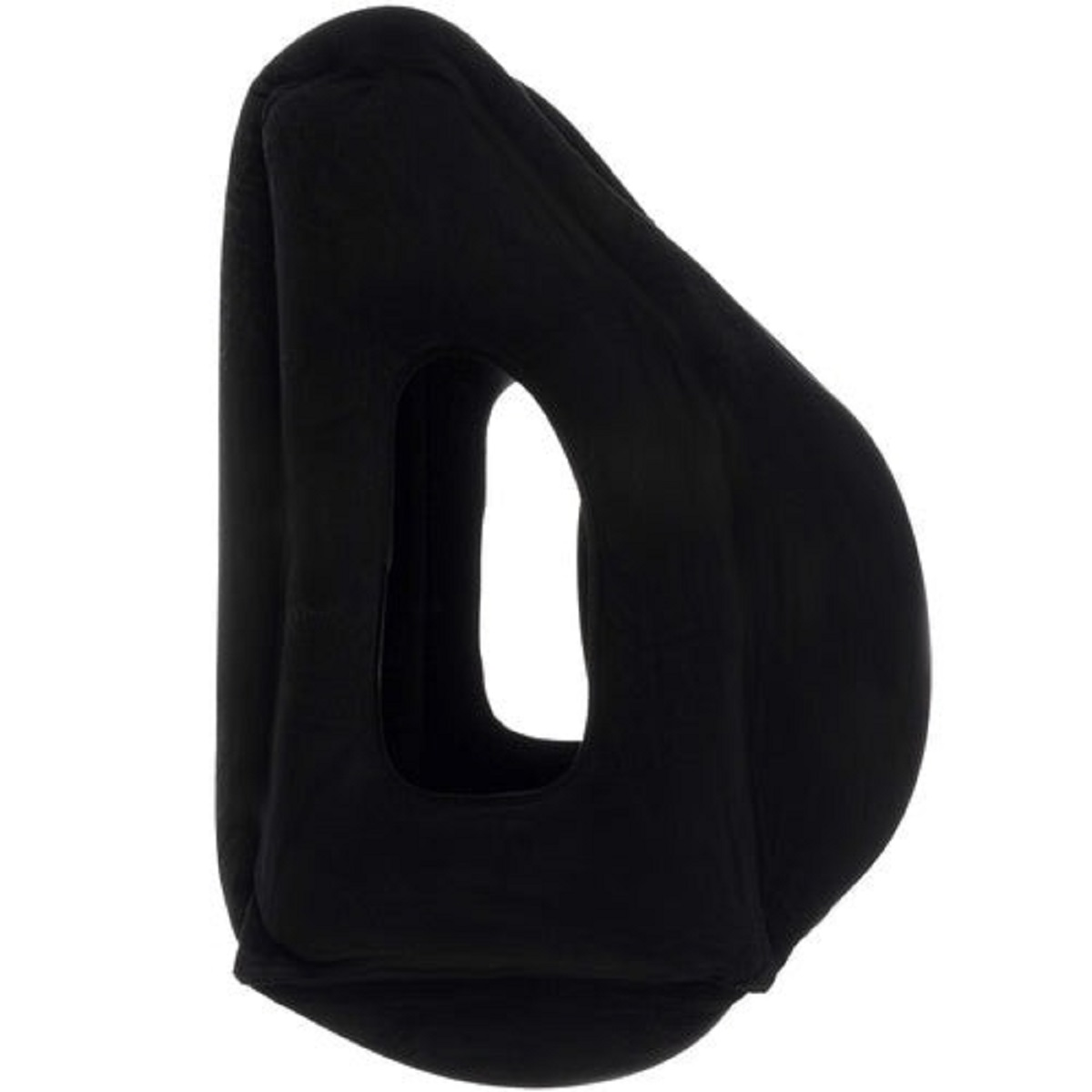 Una almohada de viaje inflable negra con un agujero en el medio.
