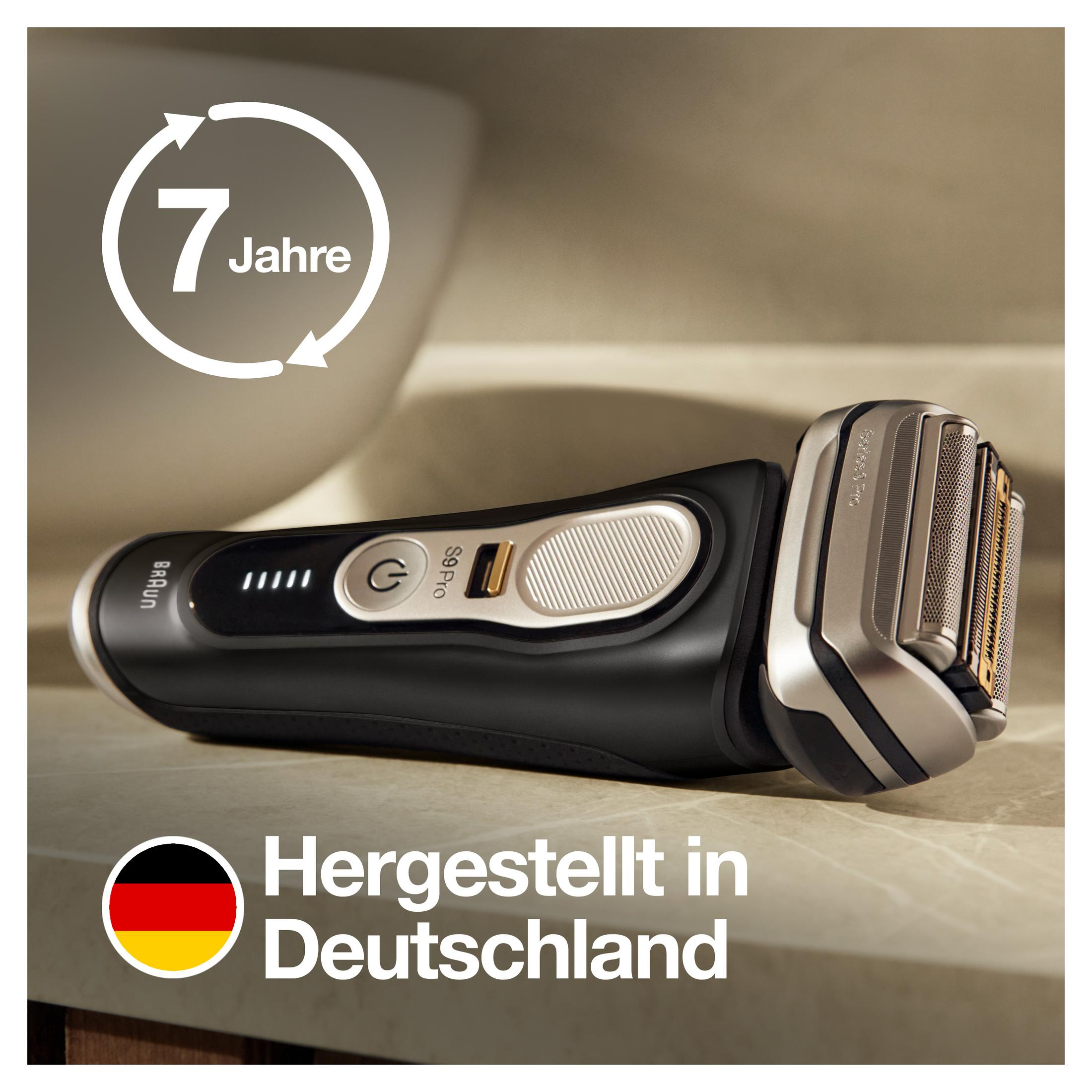 Czarna maszynka Braun Series 9 Pro z 7-letnią gwarancją i napisem Made in Germany.